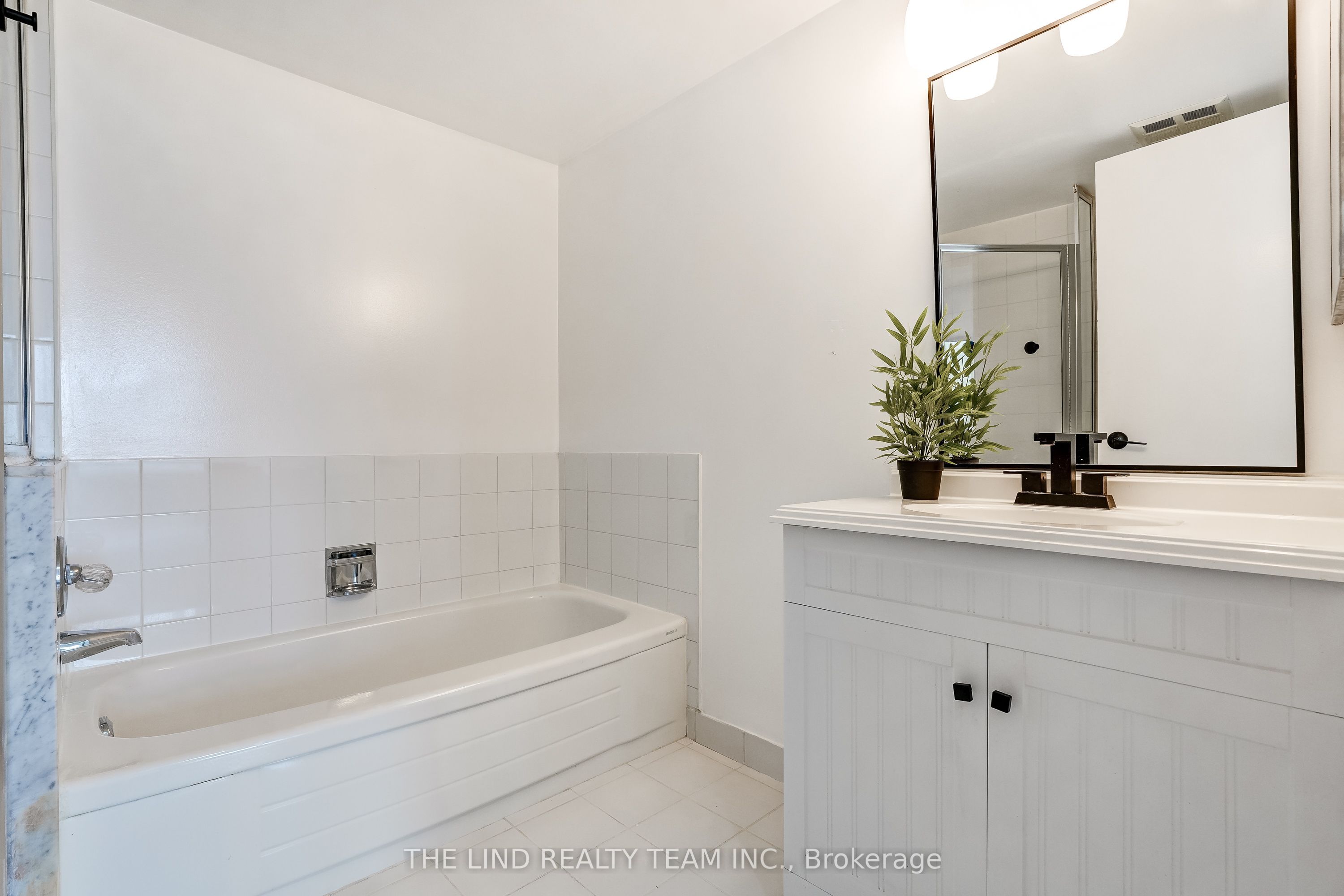 7440 Bathurst Street 1402 Property Photo 28