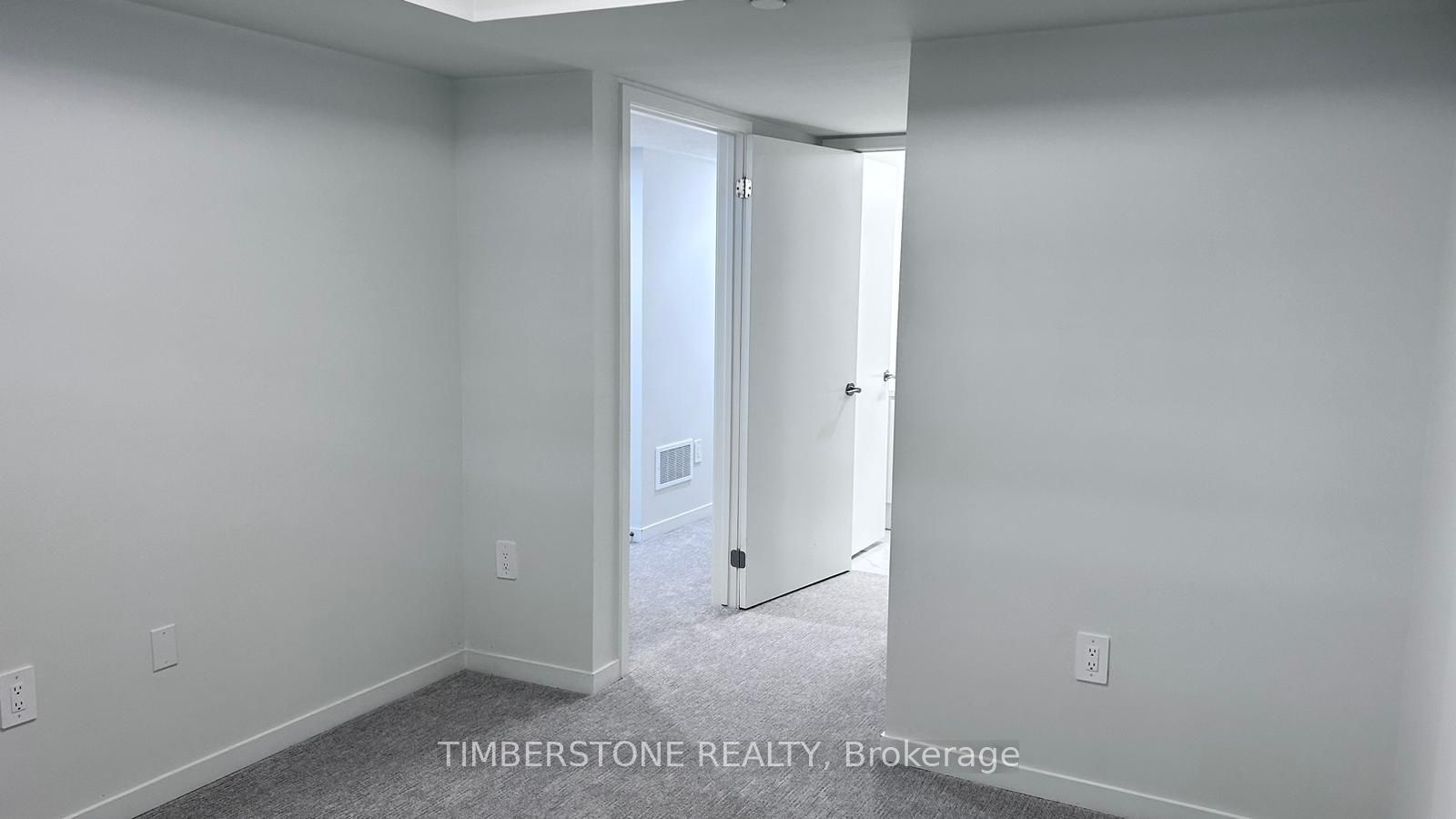 21 Honeycrisp Crescent 40 Property Photo 10