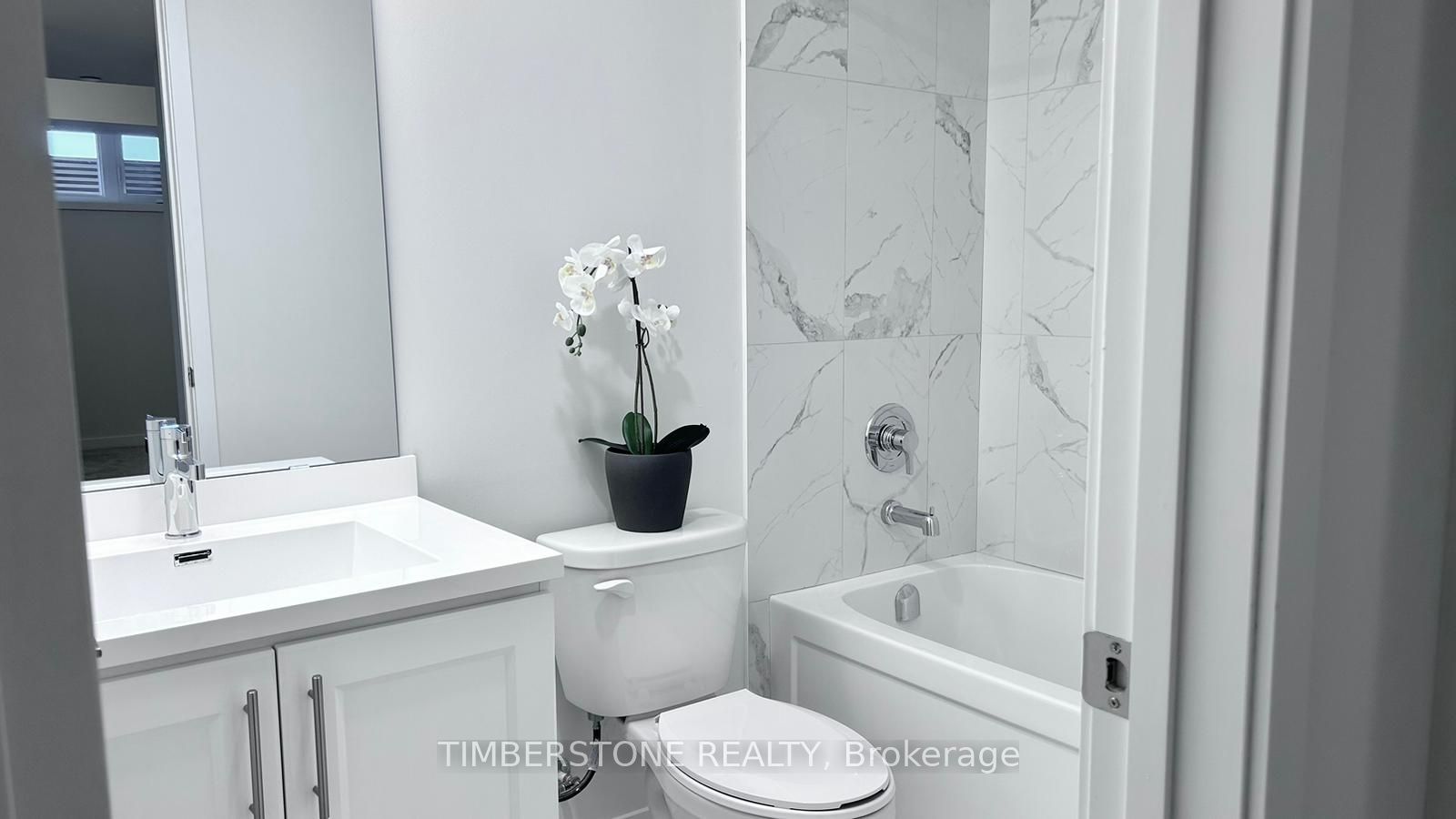21 Honeycrisp Crescent 40 Property Photo 13