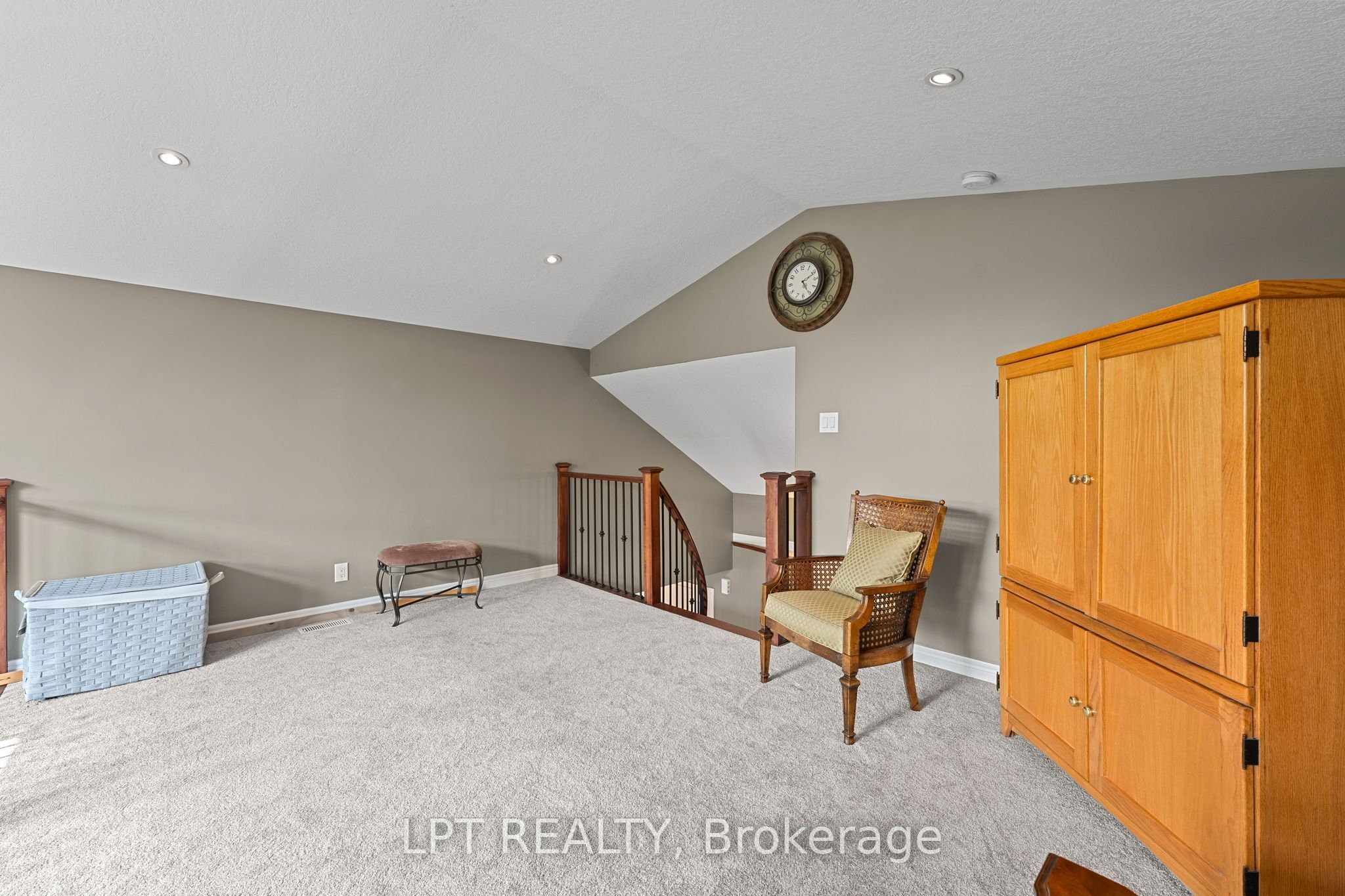2 Birch Knoll Road Property Photo 27
