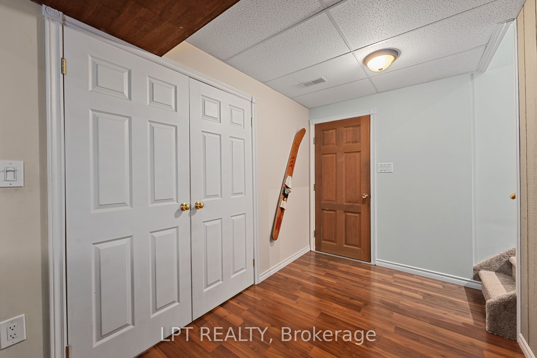2 Birch Knoll Road Property Photo 29