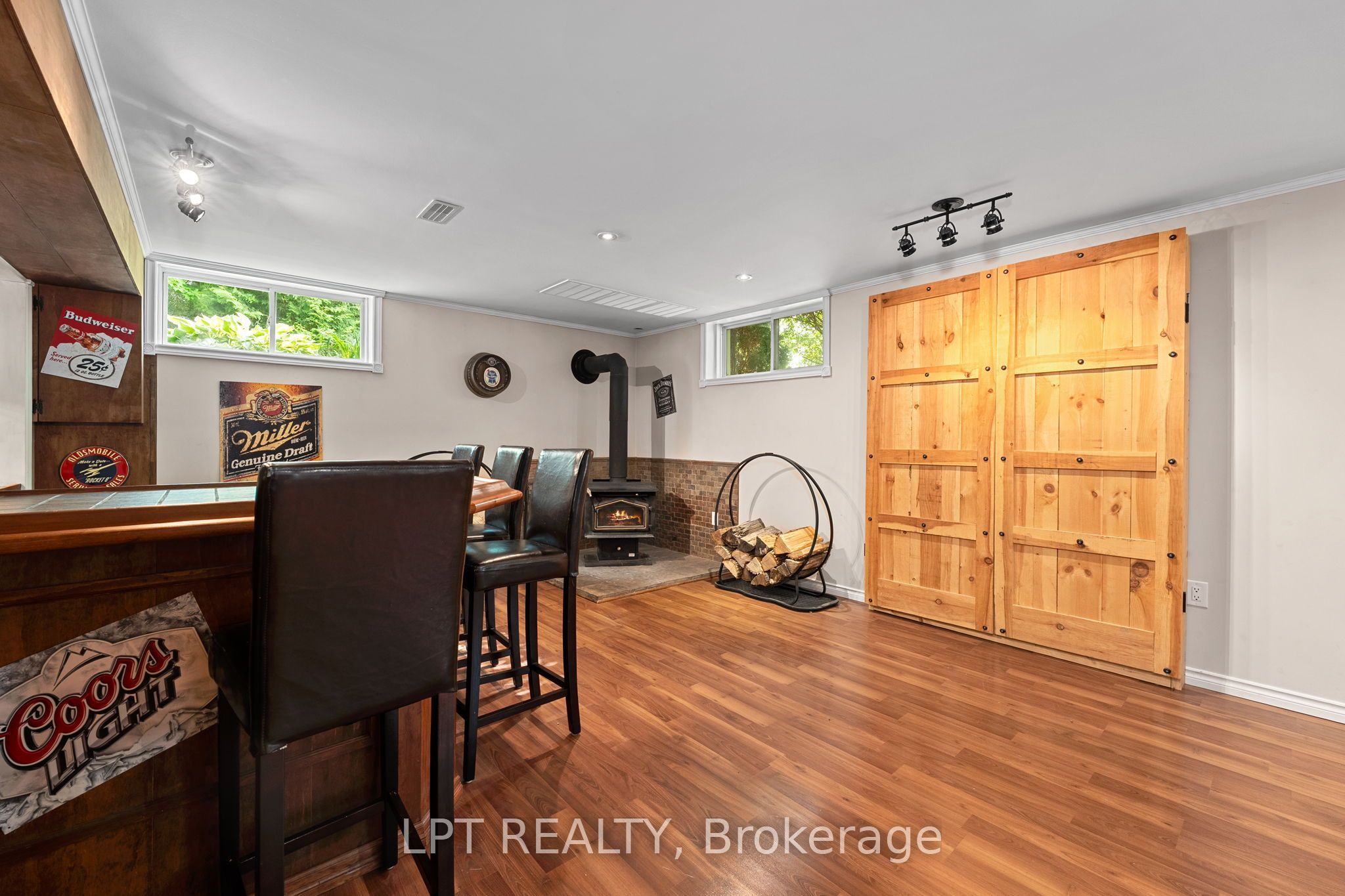 2 Birch Knoll Road Property Photo 32