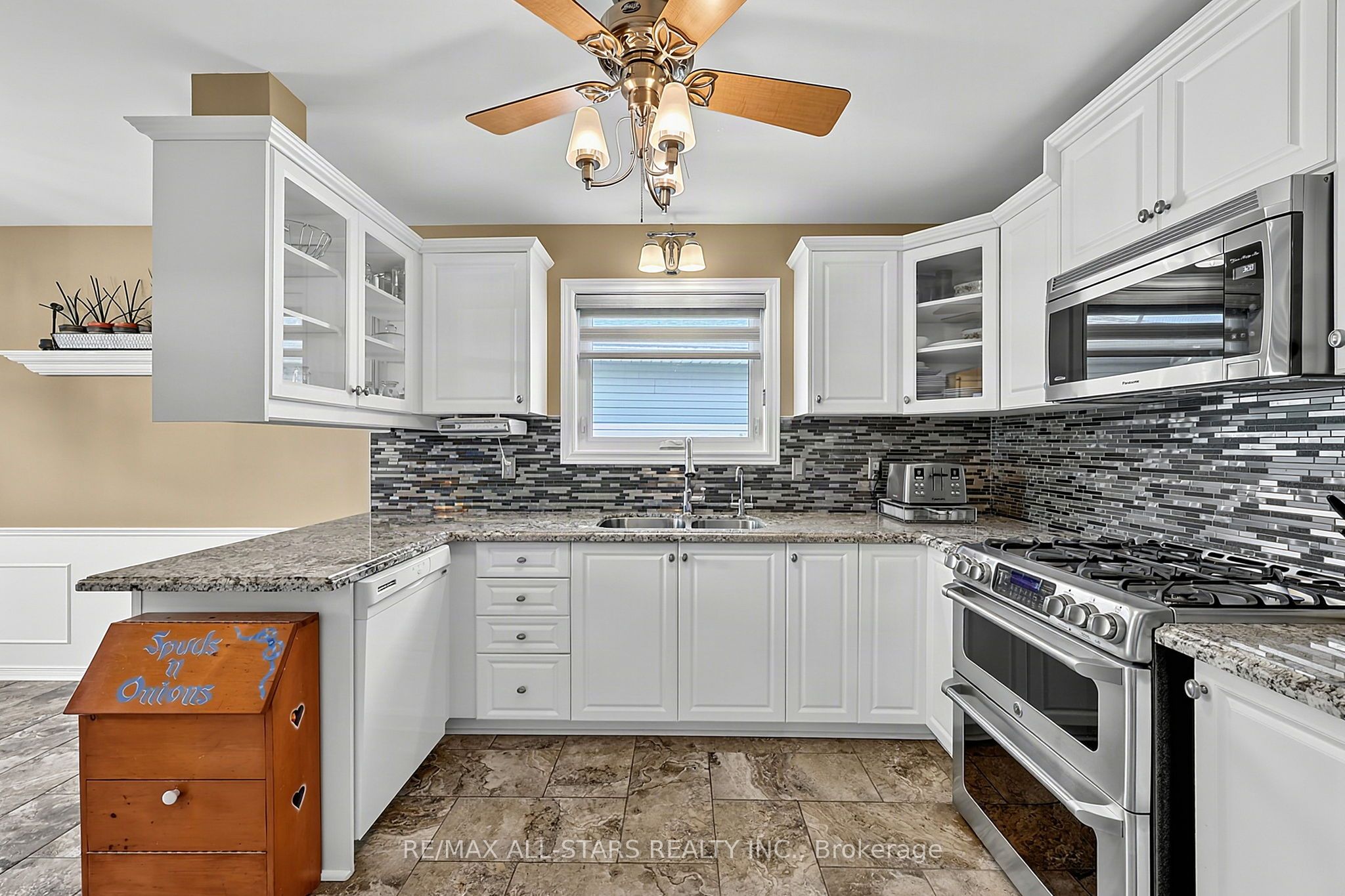 117 Riverglen Drive Property Photo 11