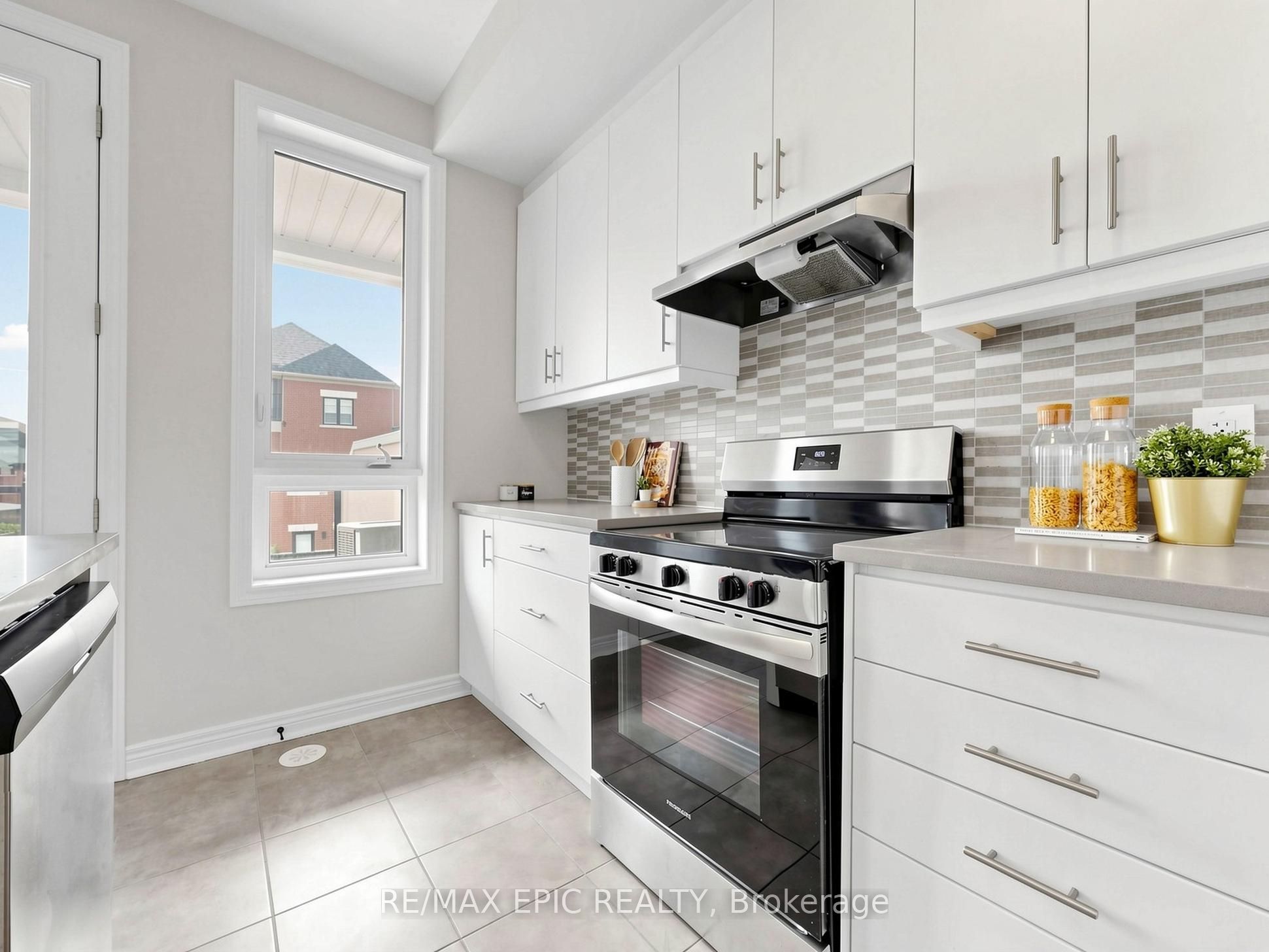191 Mumbai Drive Property Photo 20