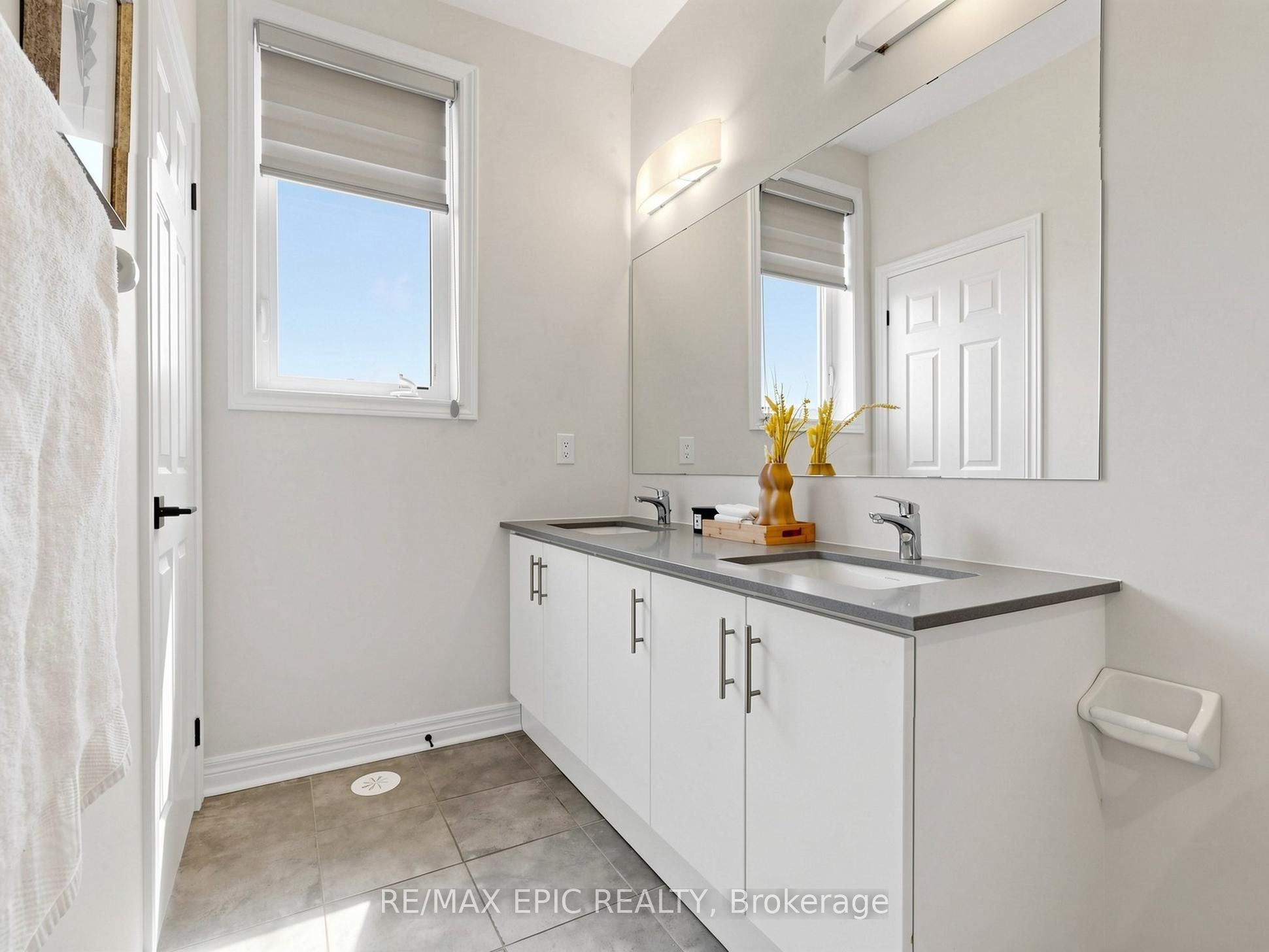 191 Mumbai Drive Property Photo 37