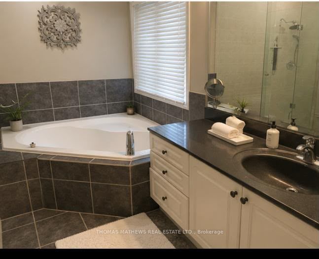 11 Ada Gardens Property Photo 6
