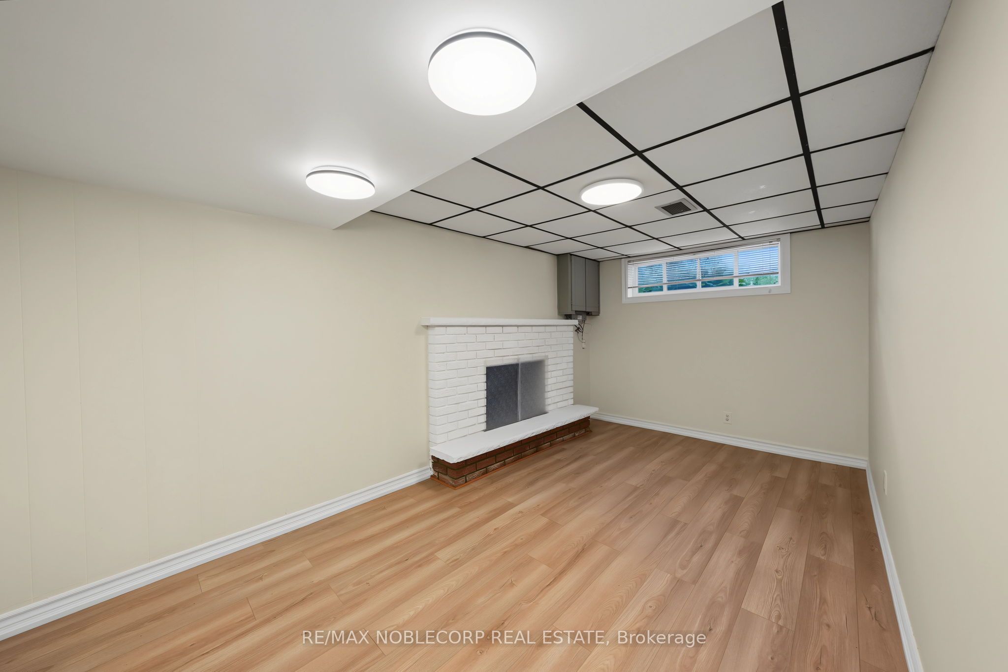 166 Collings Avenue Property Photo 25