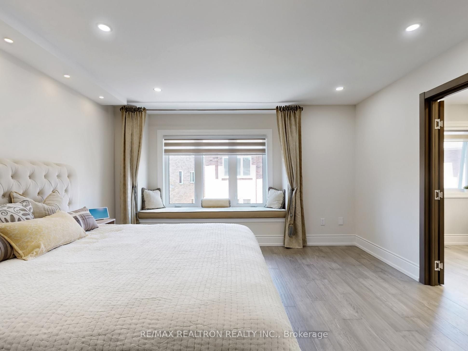115 Bentoak Crescent Property Photo 18