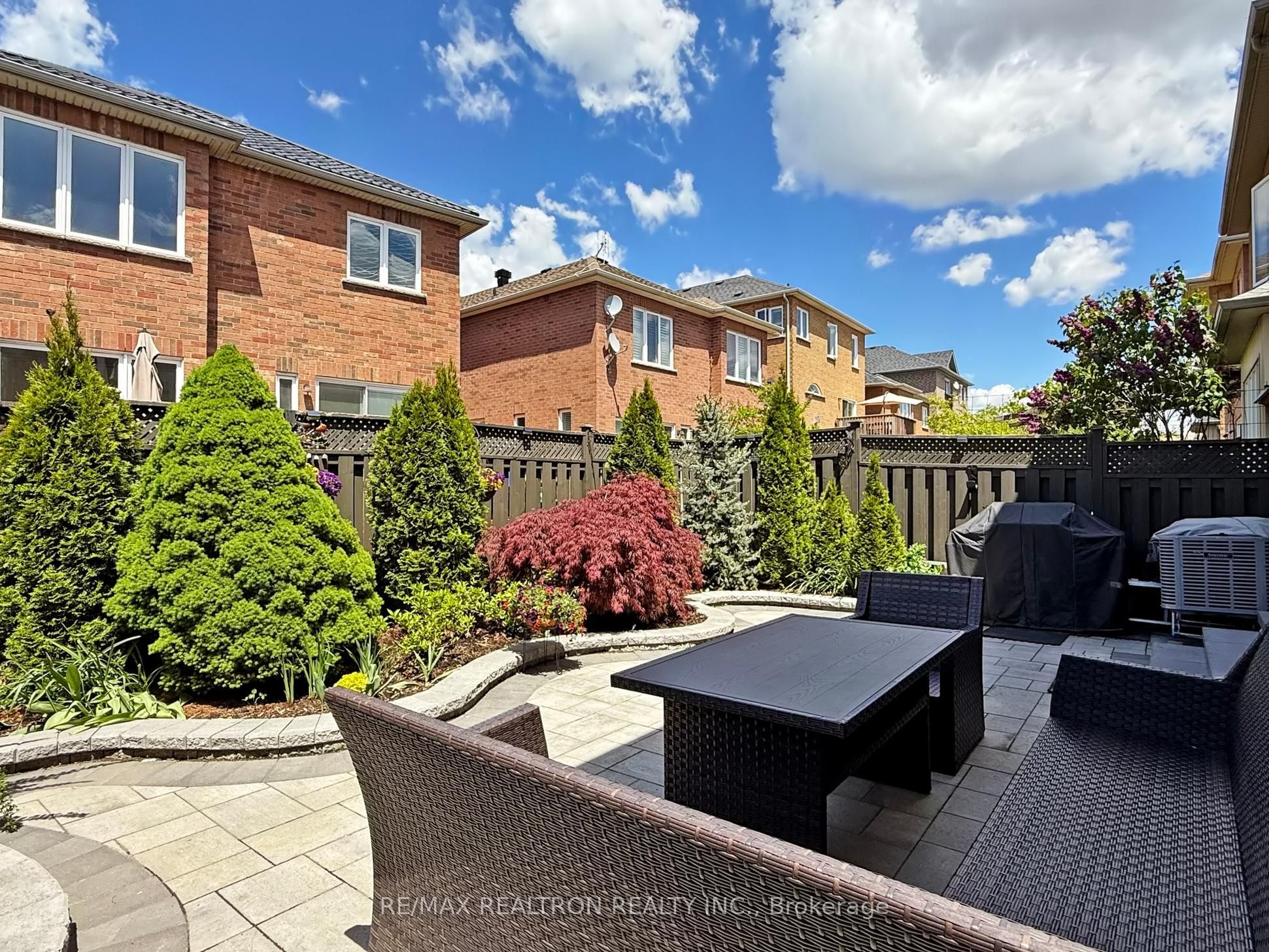 115 Bentoak Crescent Property Photo 33