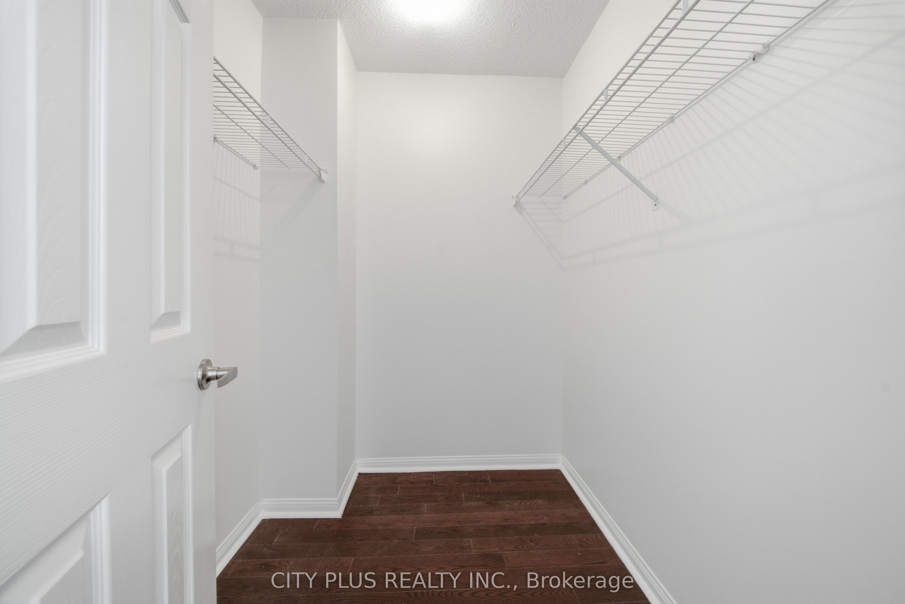 21 St. Moritz Way 3a Property Photo 9