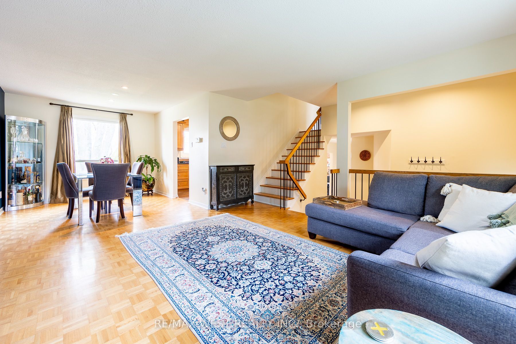 20 Sanderson Crescent Property Photo 7