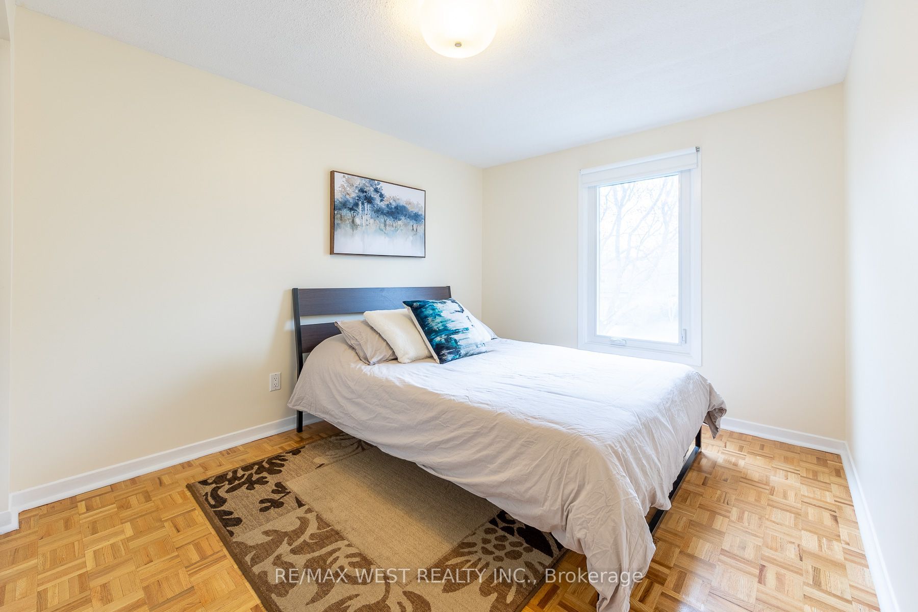 20 Sanderson Crescent Property Photo 19