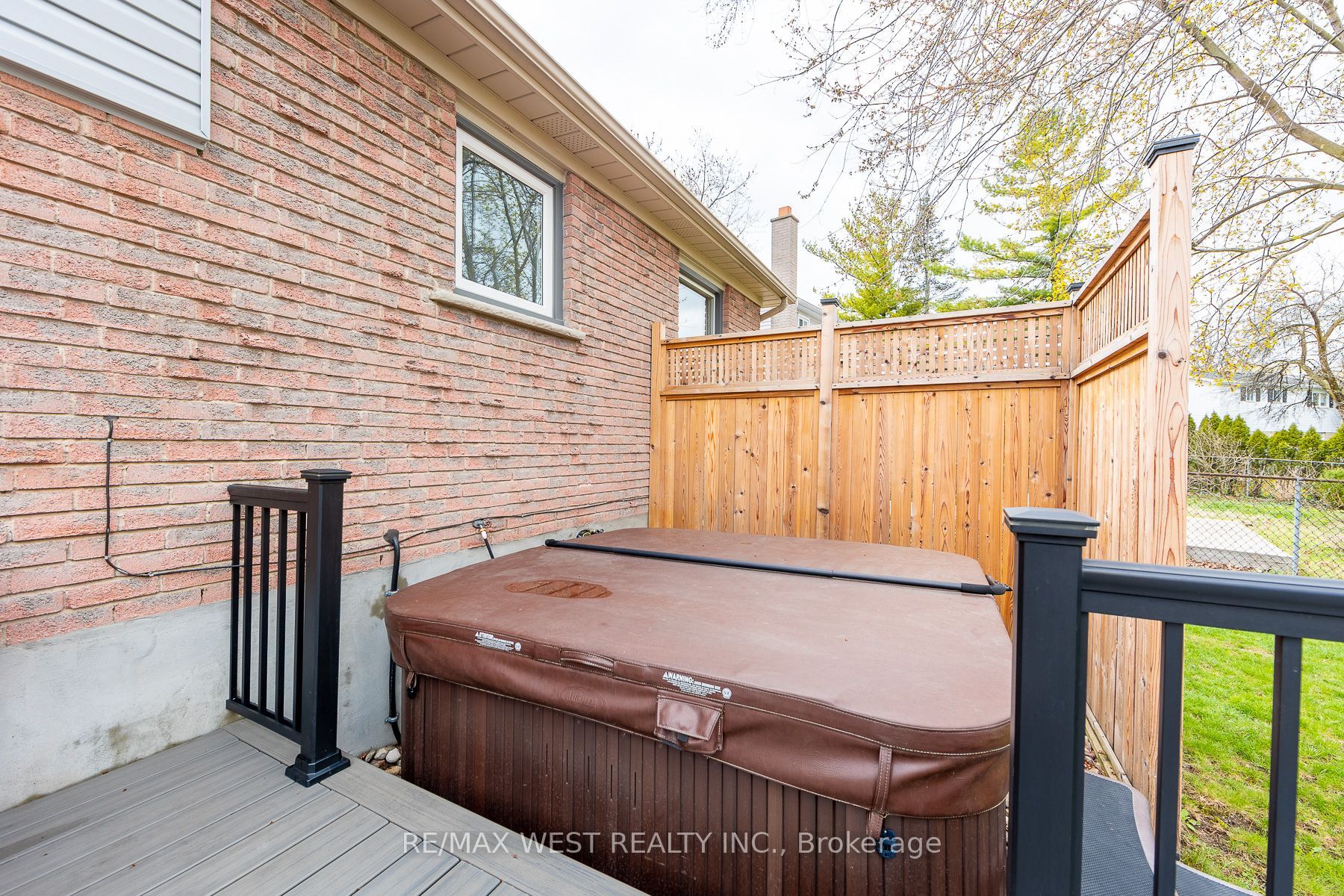 20 Sanderson Crescent Property Photo 28
