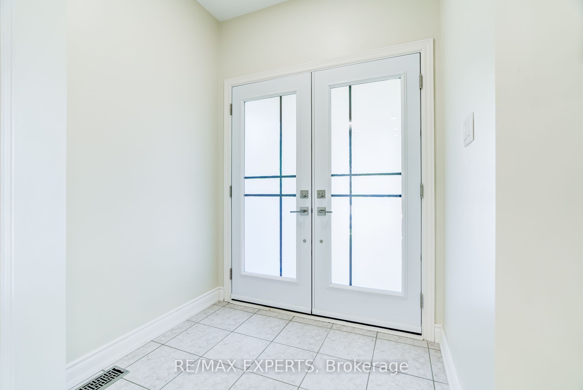 45 Naughton Drive Property Photo 3