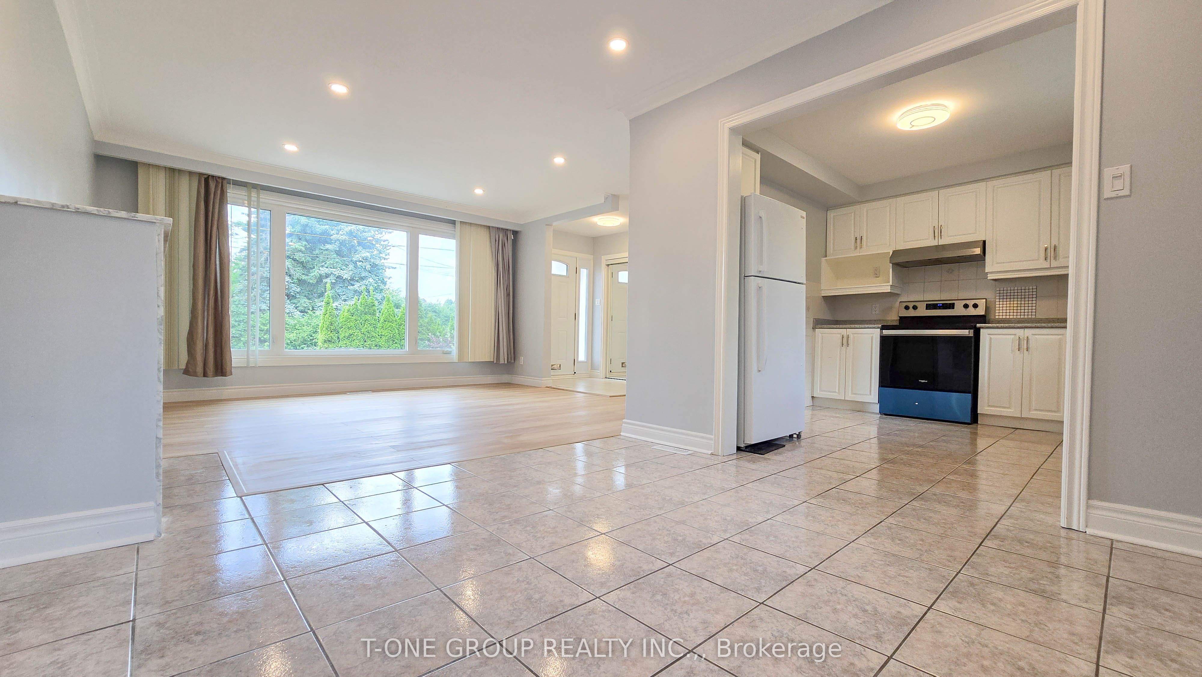 452 Lynett Crescent Main Property Photo 7