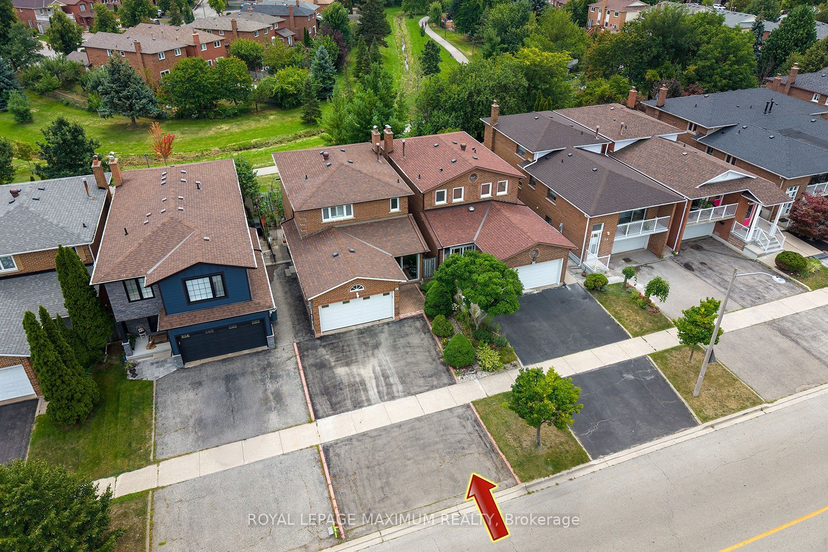 53 Aberdeen Avenue Property Photo 2