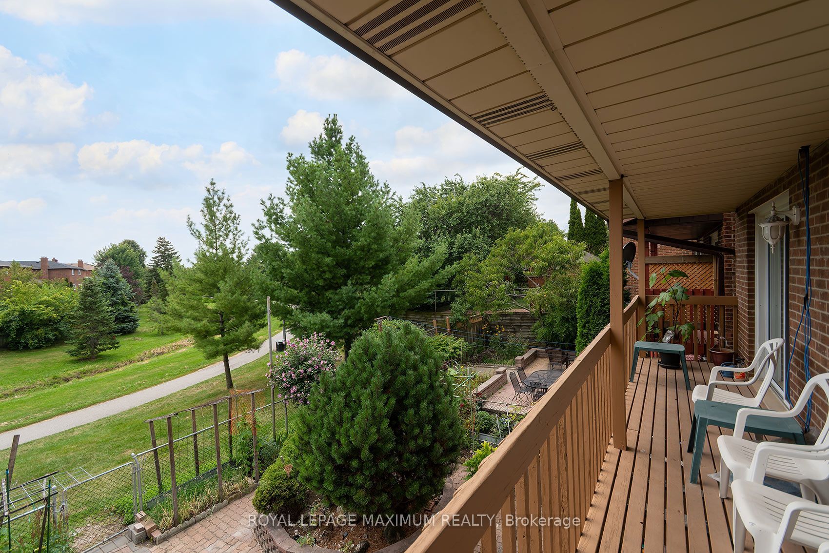 53 Aberdeen Avenue Property Photo 8