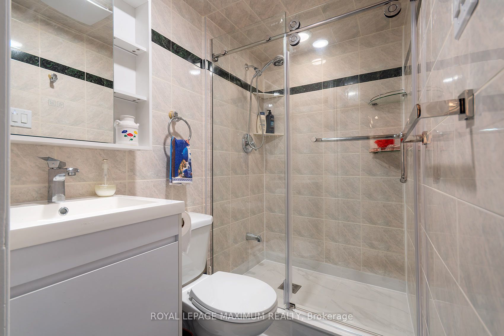 53 Aberdeen Avenue Property Photo 31