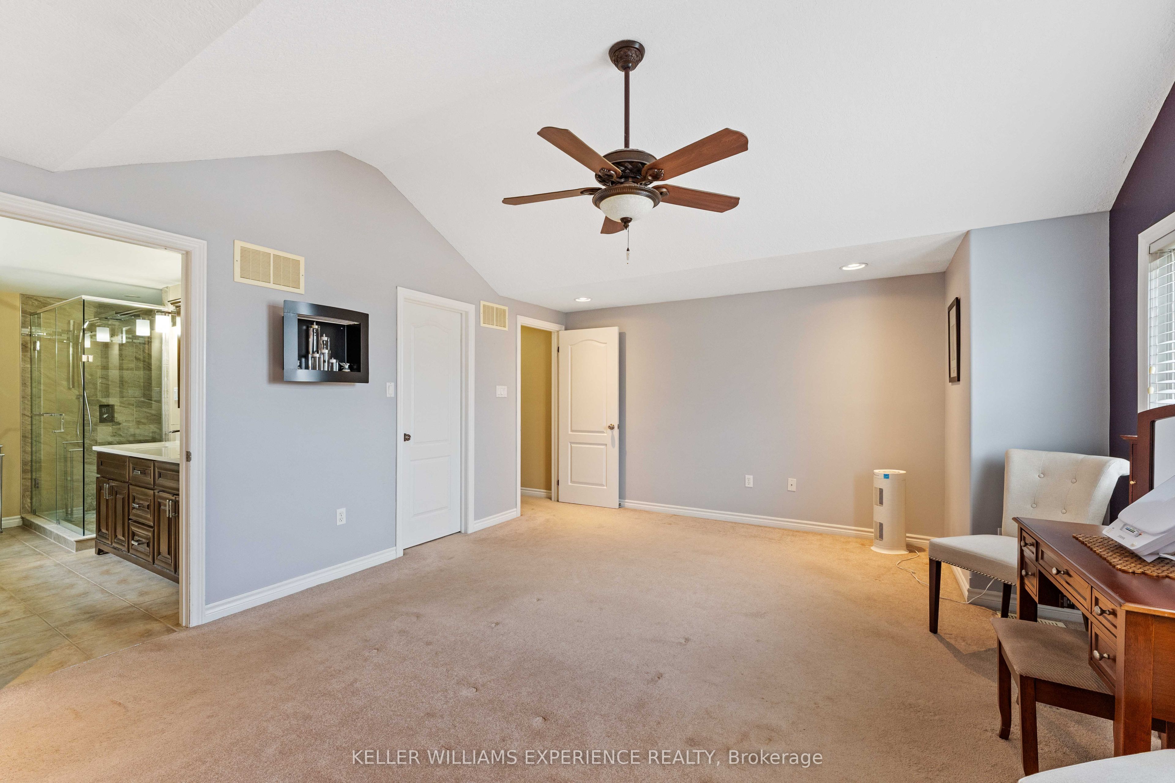 87 Armeda Clow Crescent Property Photo 24