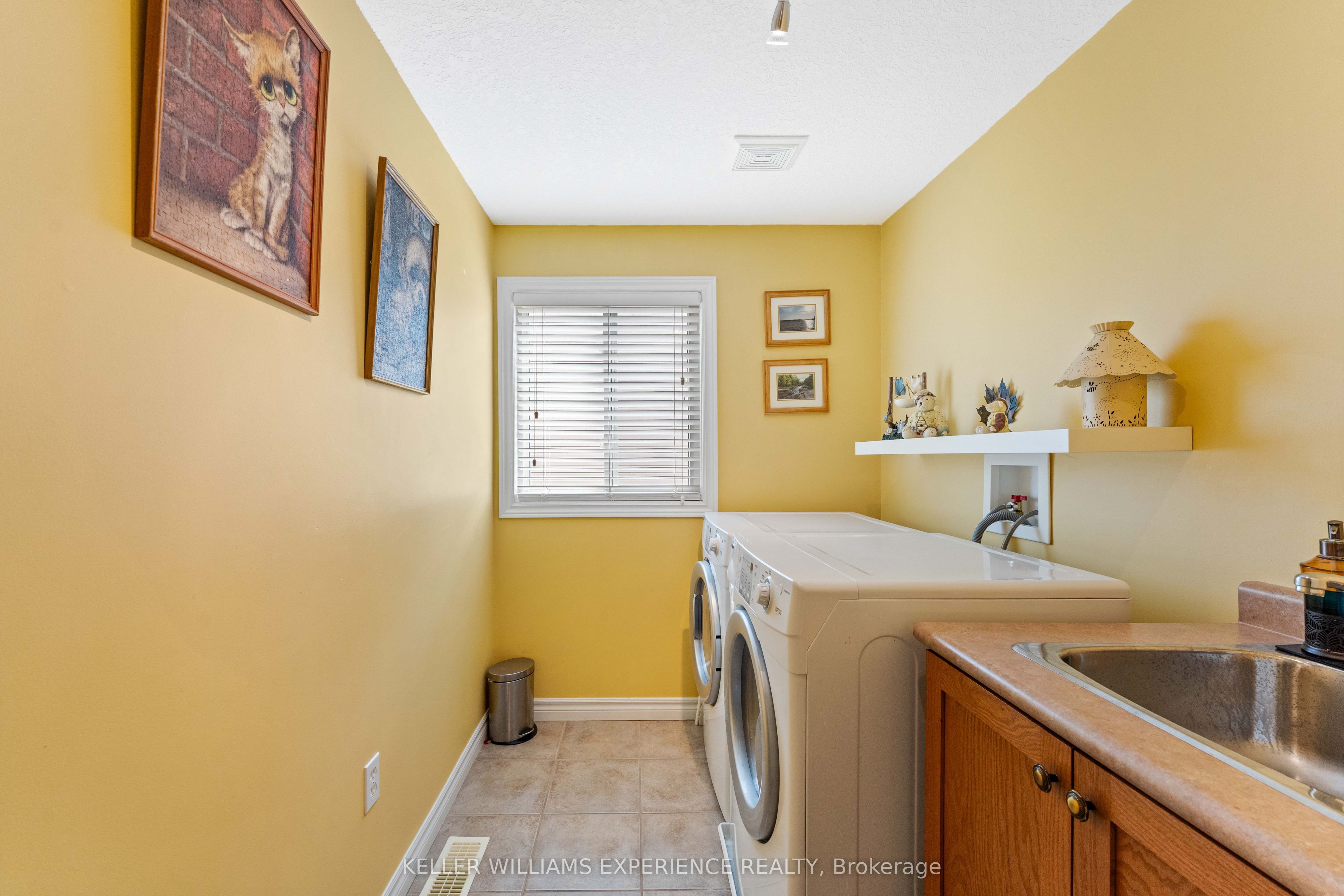 87 Armeda Clow Crescent Property Photo 27