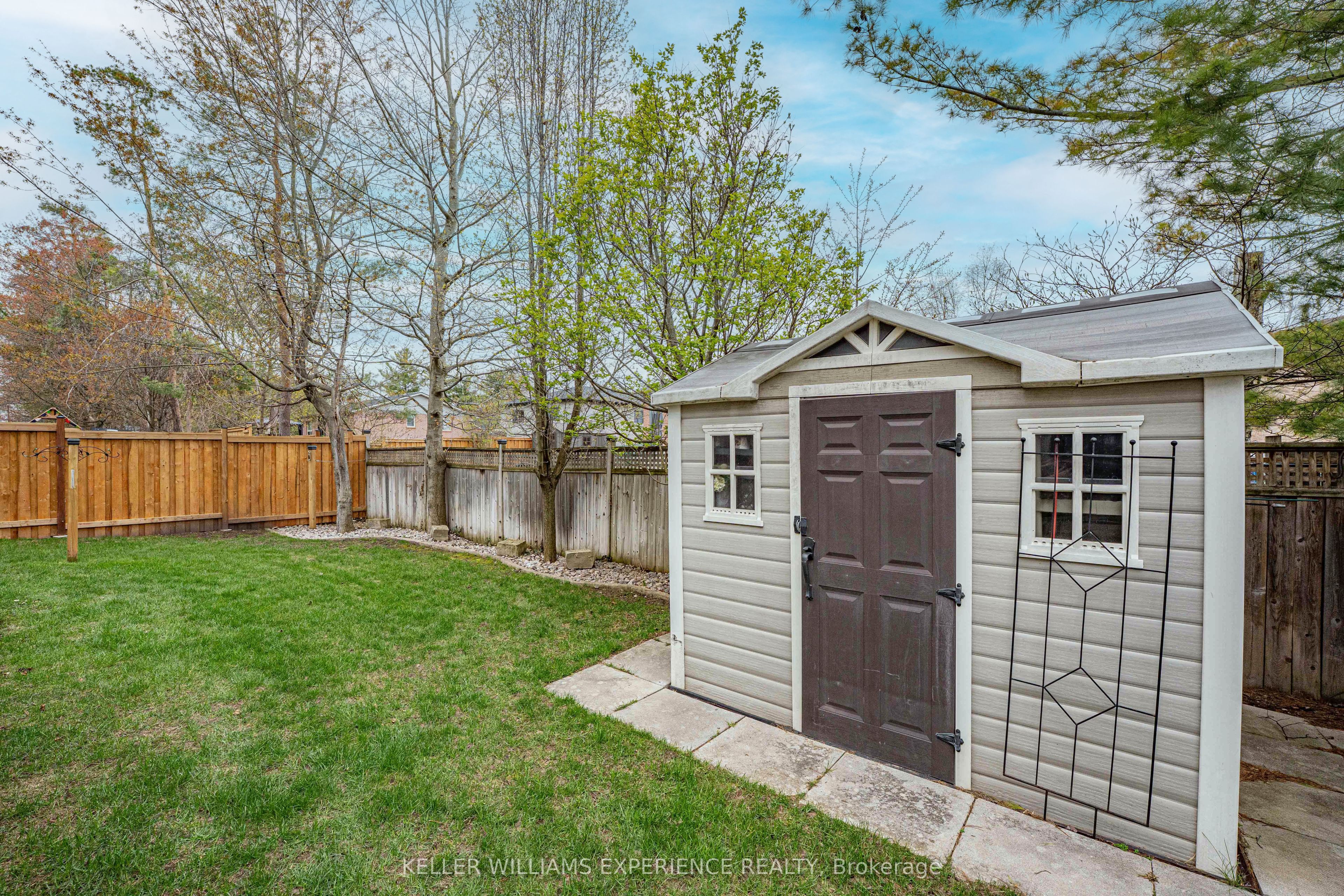87 Armeda Clow Crescent Property Photo 44