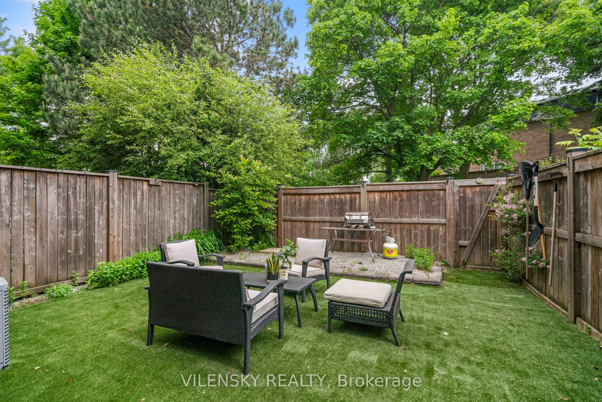 14 Poplar Crescent 19 Property Photo 23