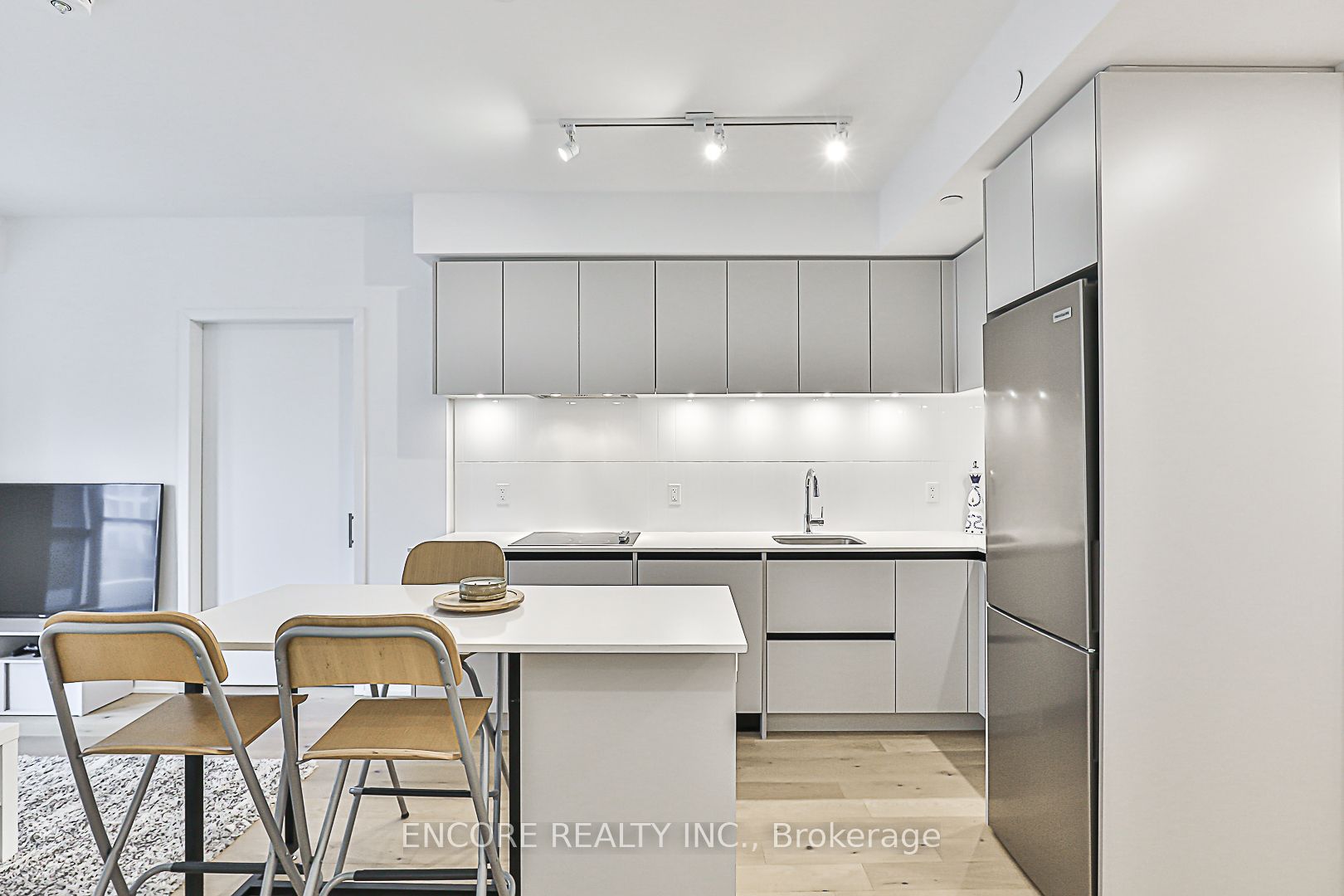 7950 Bathurst Street B502 Property Photo 7
