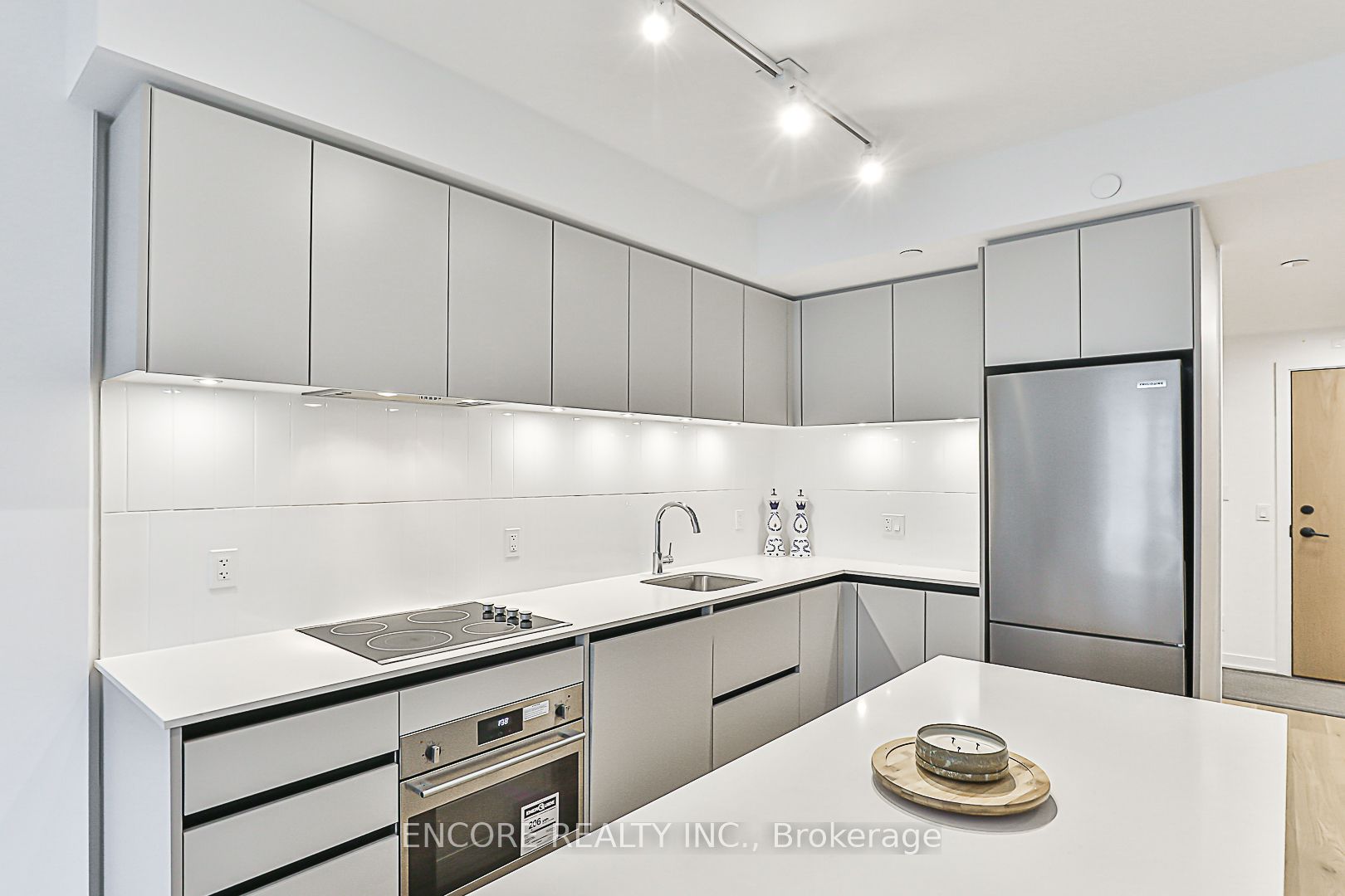 7950 Bathurst Street B502 Property Photo 10