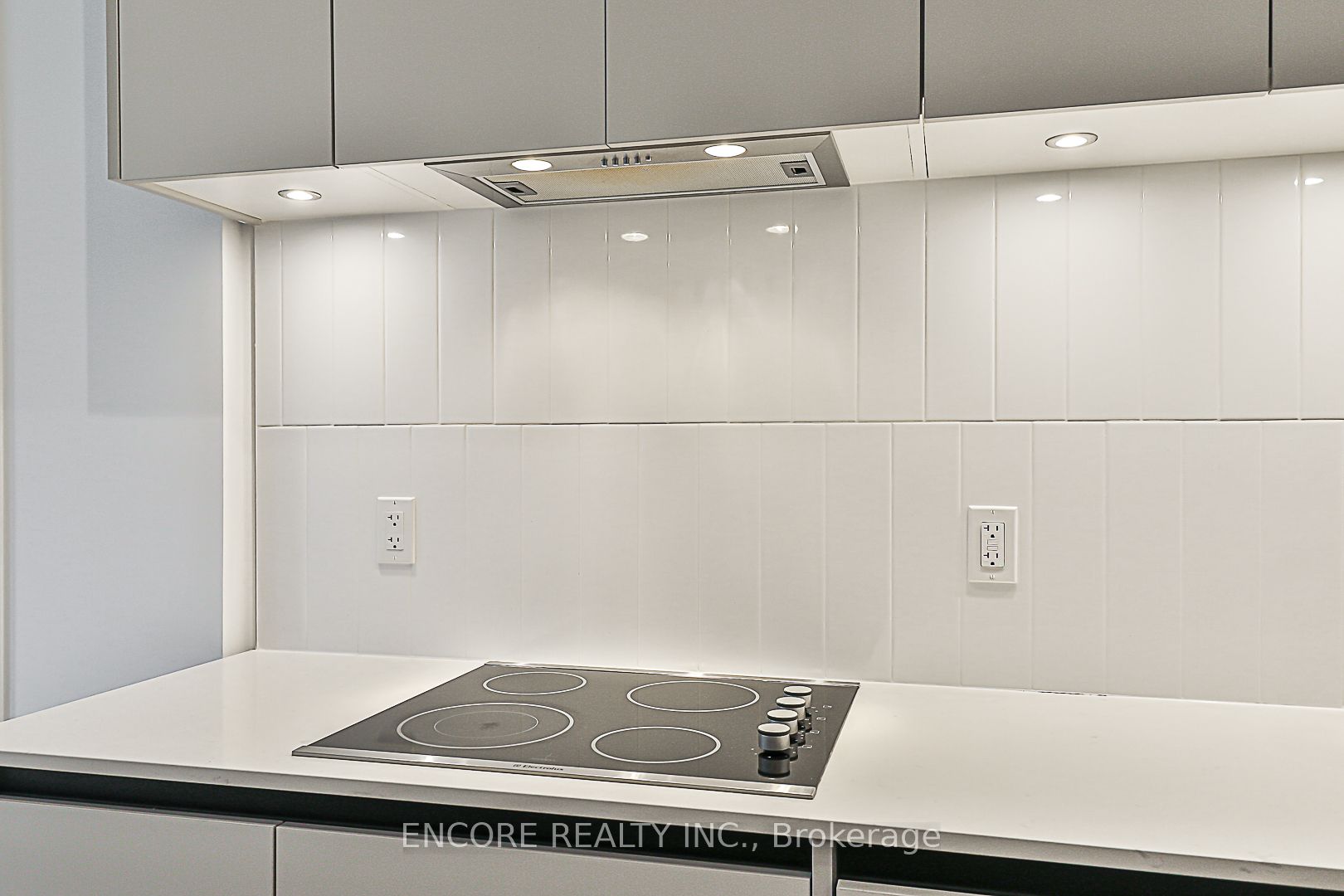7950 Bathurst Street B502 Property Photo 13