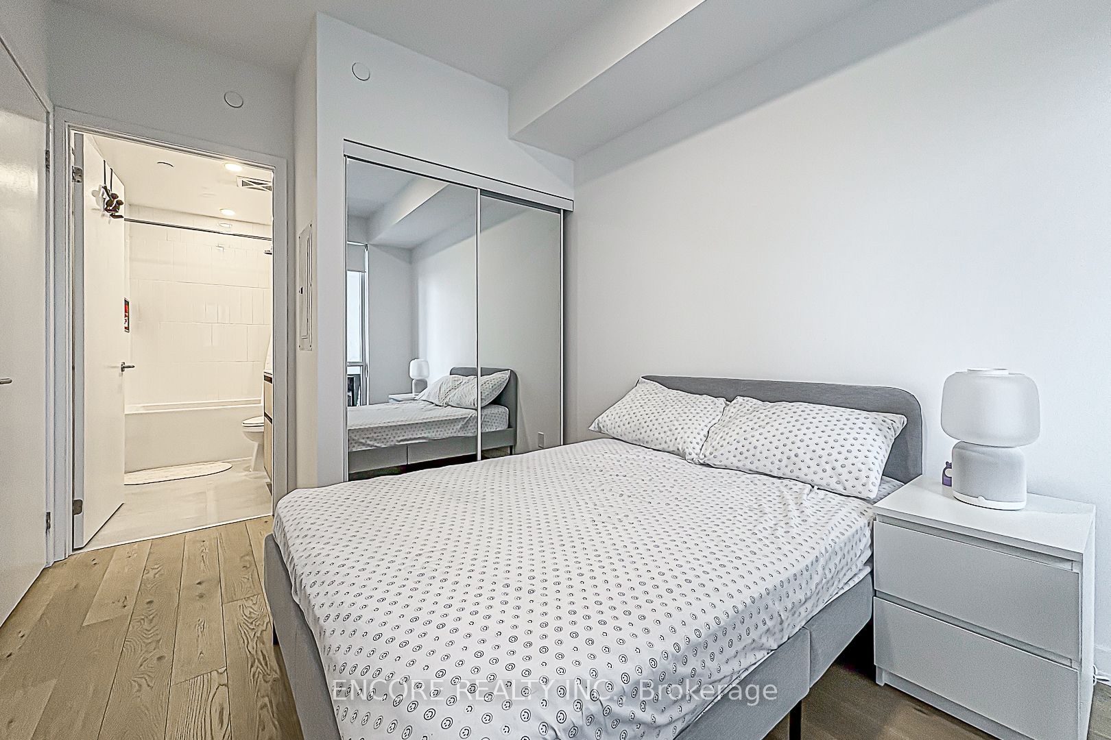 7950 Bathurst Street B502 Property Photo 21