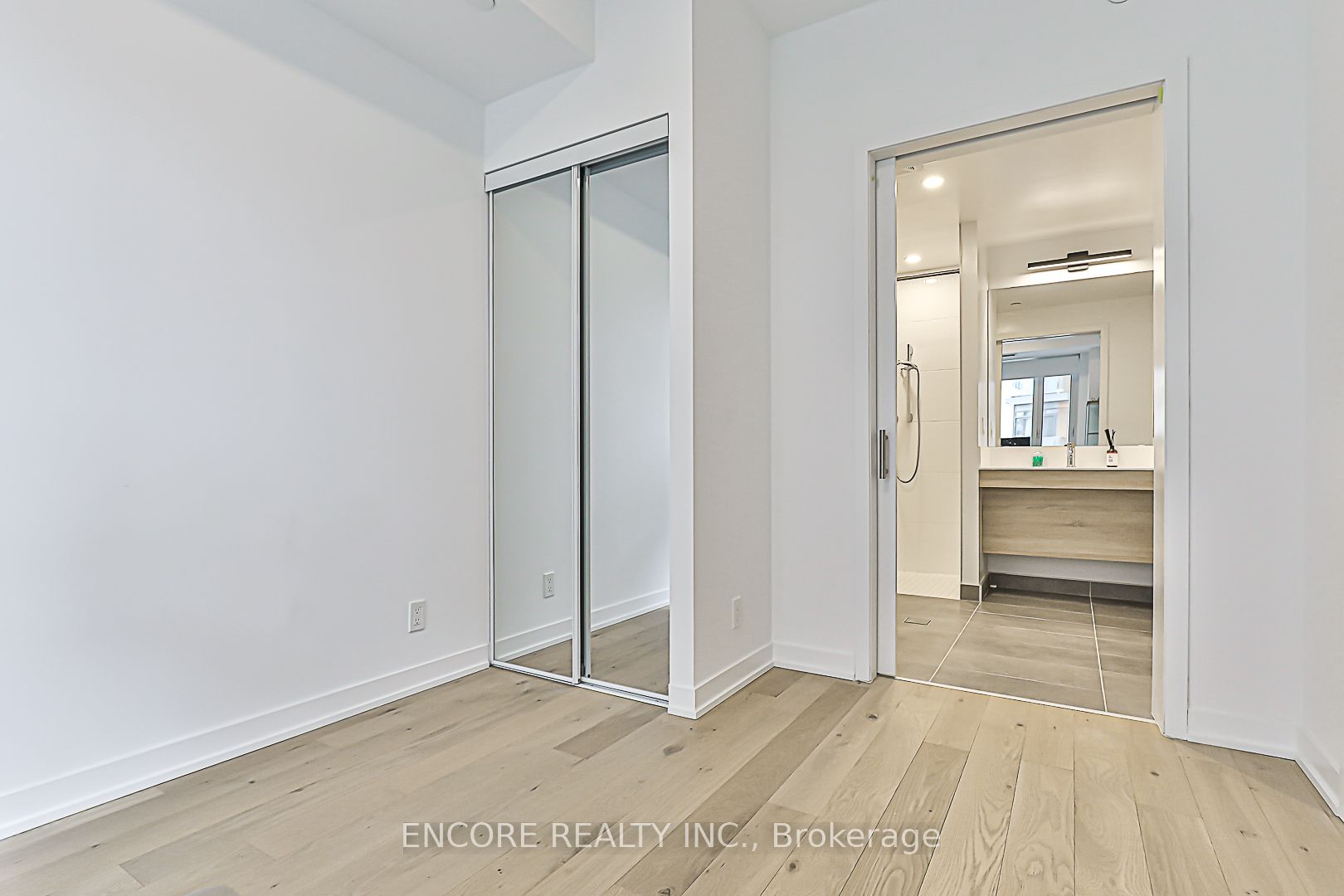 7950 Bathurst Street B502 Property Photo 25