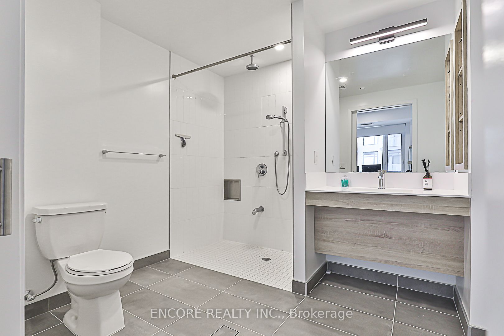7950 Bathurst Street B502 Property Photo 26