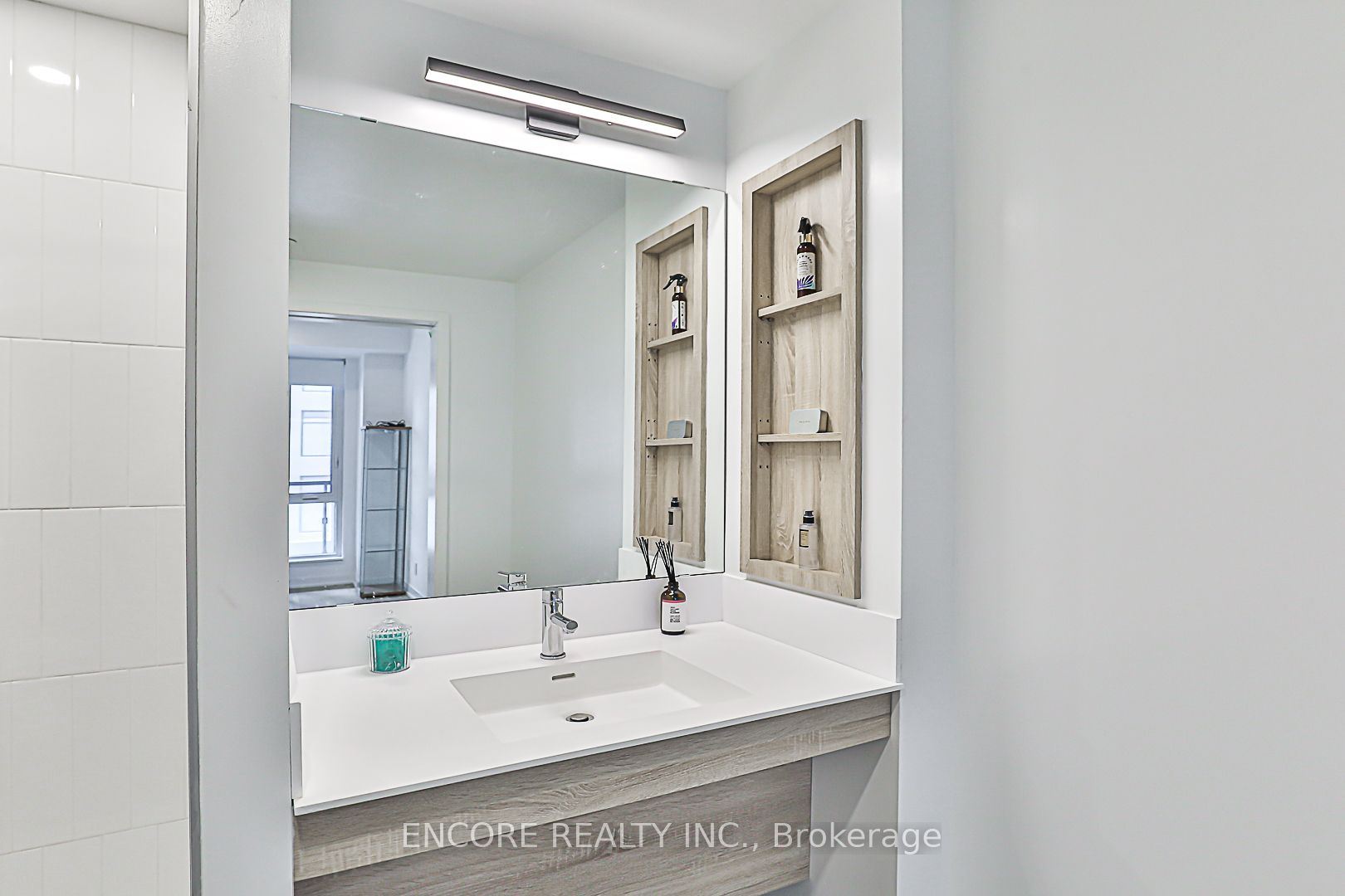7950 Bathurst Street B502 Property Photo 27