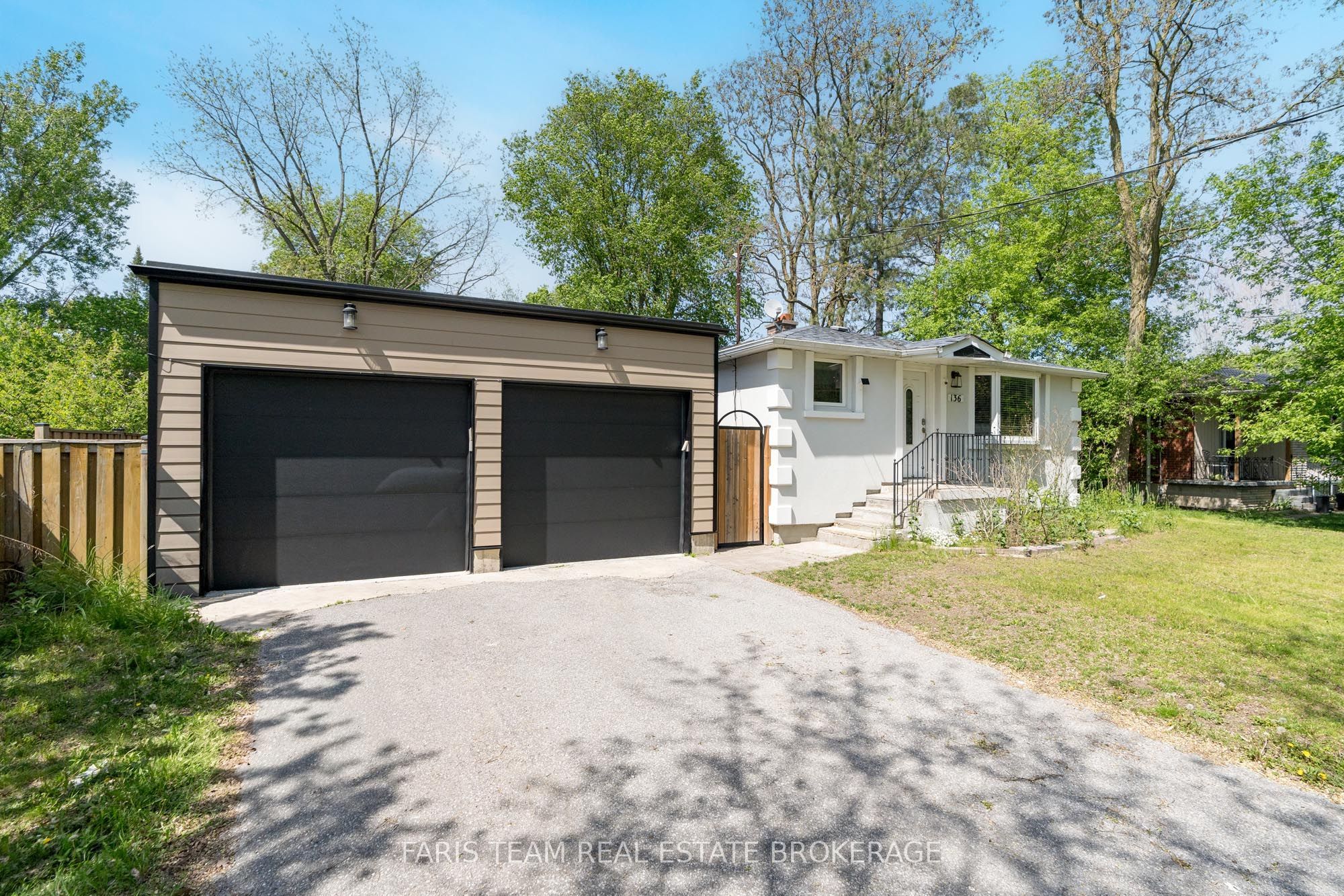 136 Oriole Drive Property Photo 3