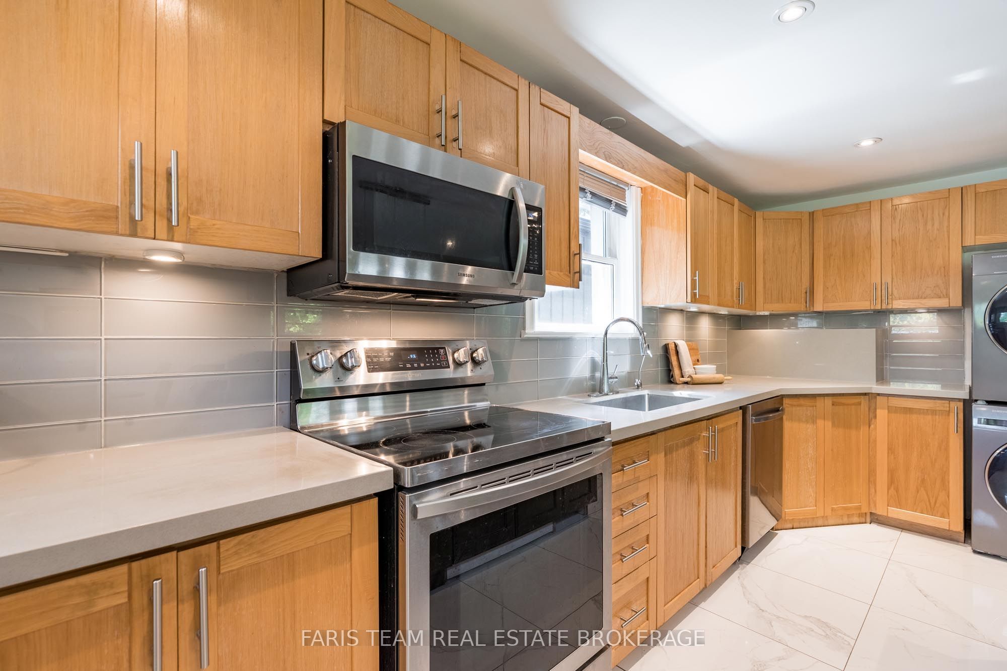 136 Oriole Drive Property Photo 8