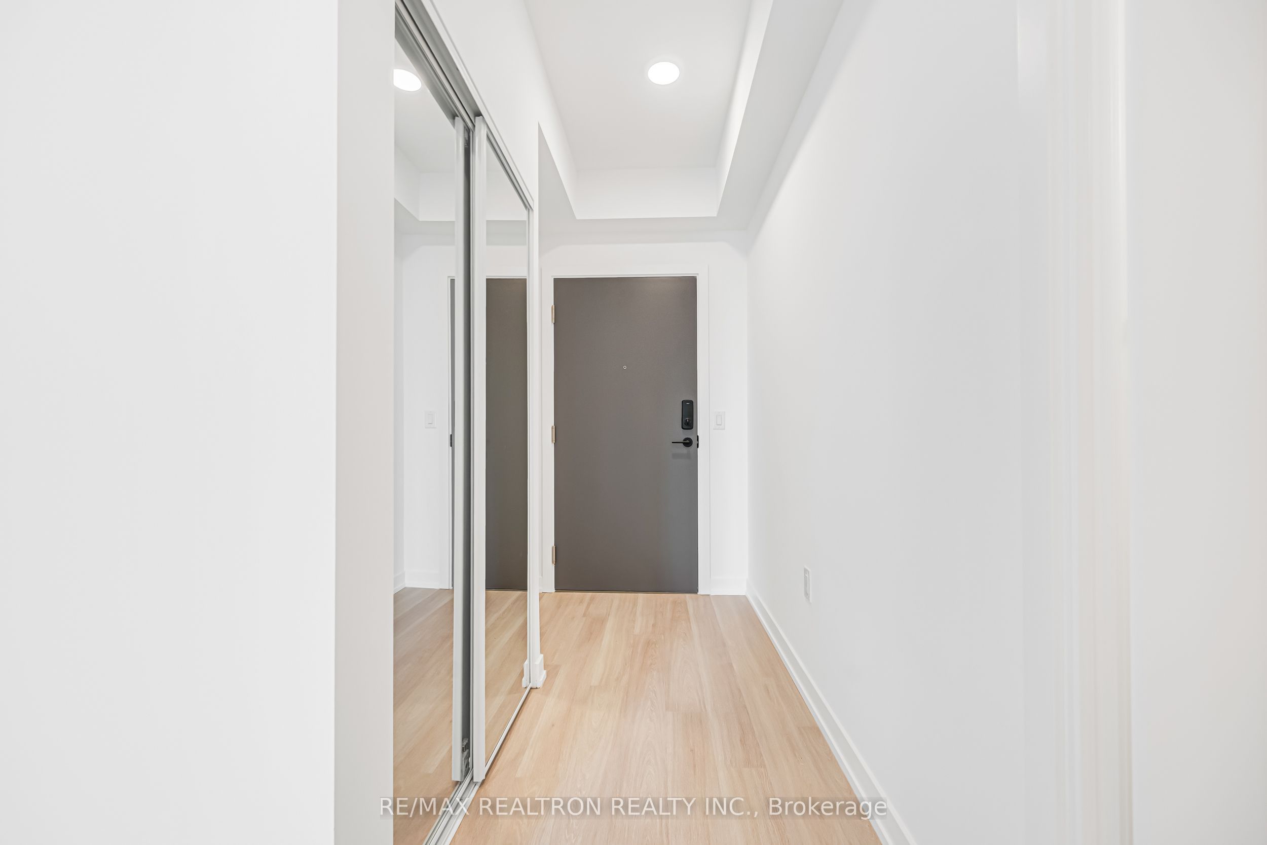 9751 Markham Road B2008 Property Photo 8