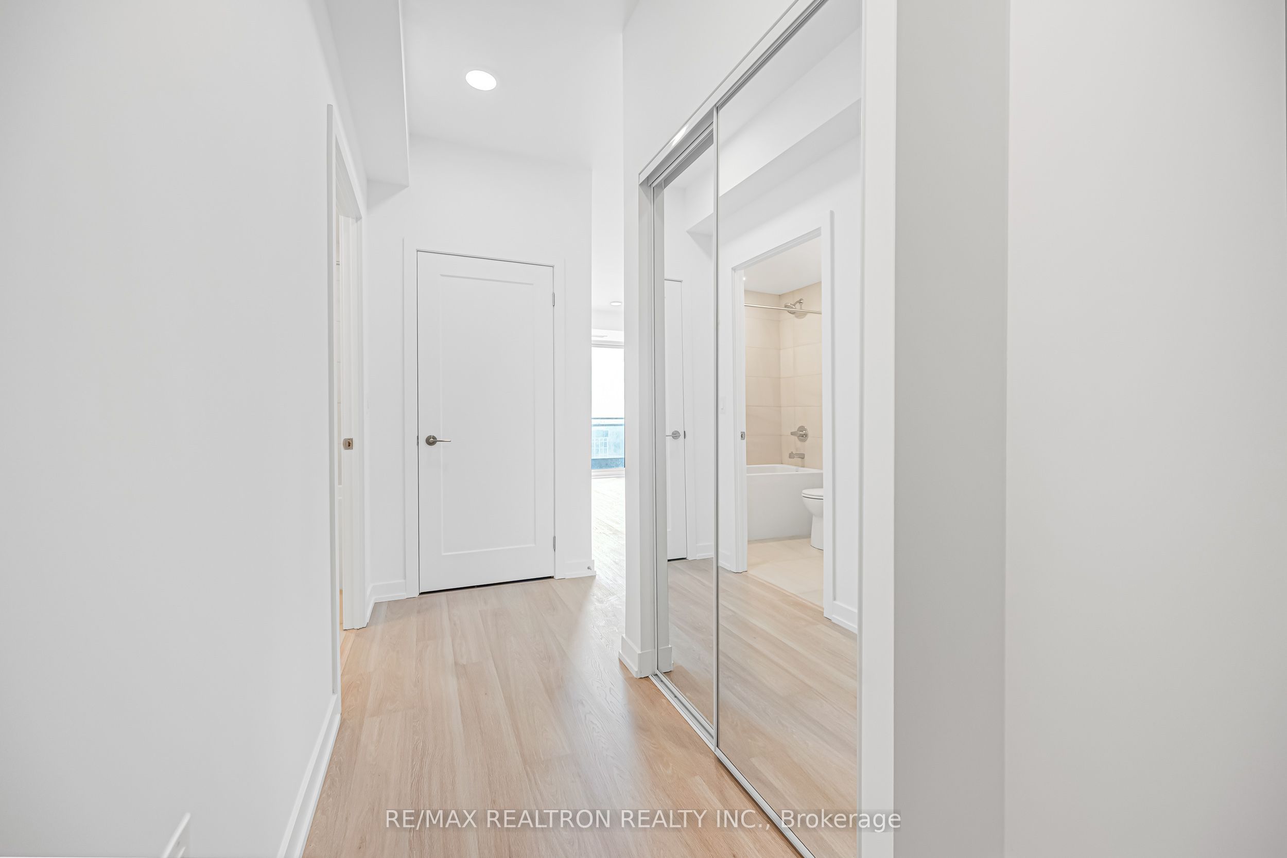 9751 Markham Road B2008 Property Photo 9