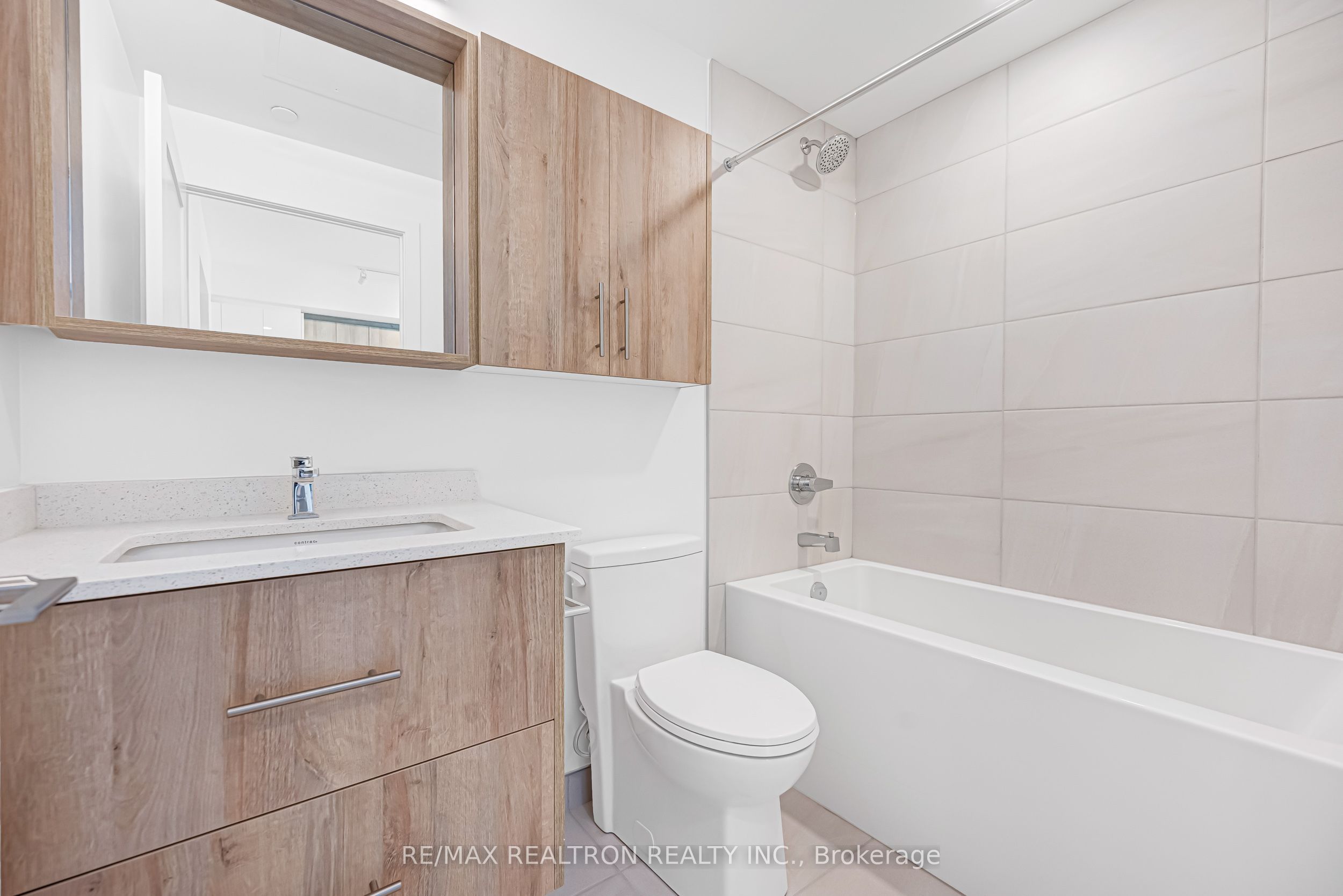 9751 Markham Road B2008 Property Photo 10