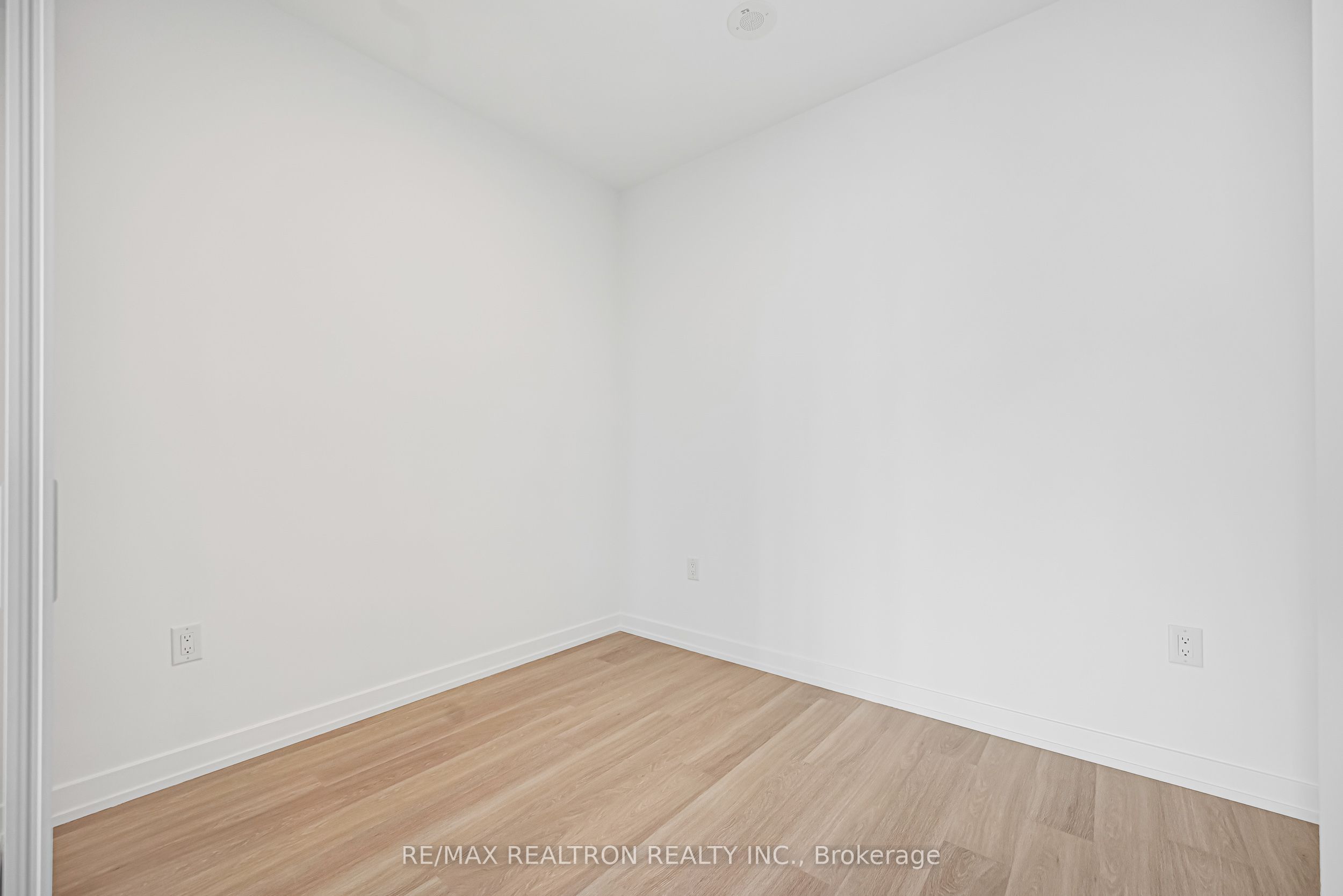 9751 Markham Road B2008 Property Photo 27