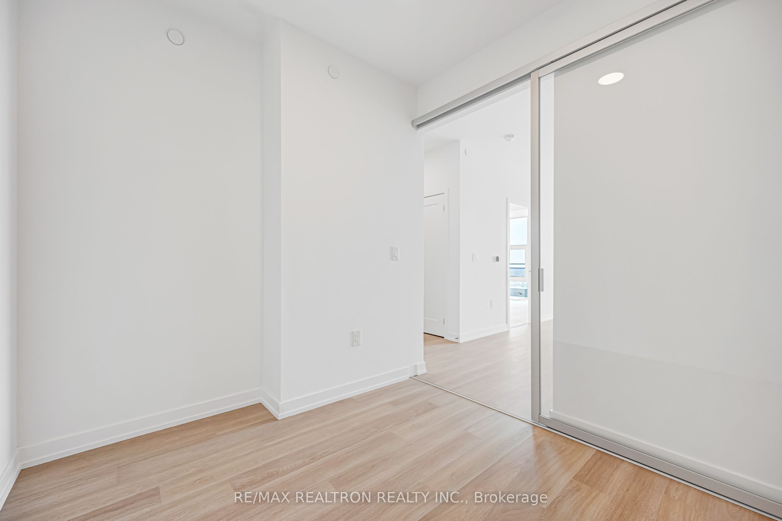 9751 Markham Road B2008 Property Photo 28