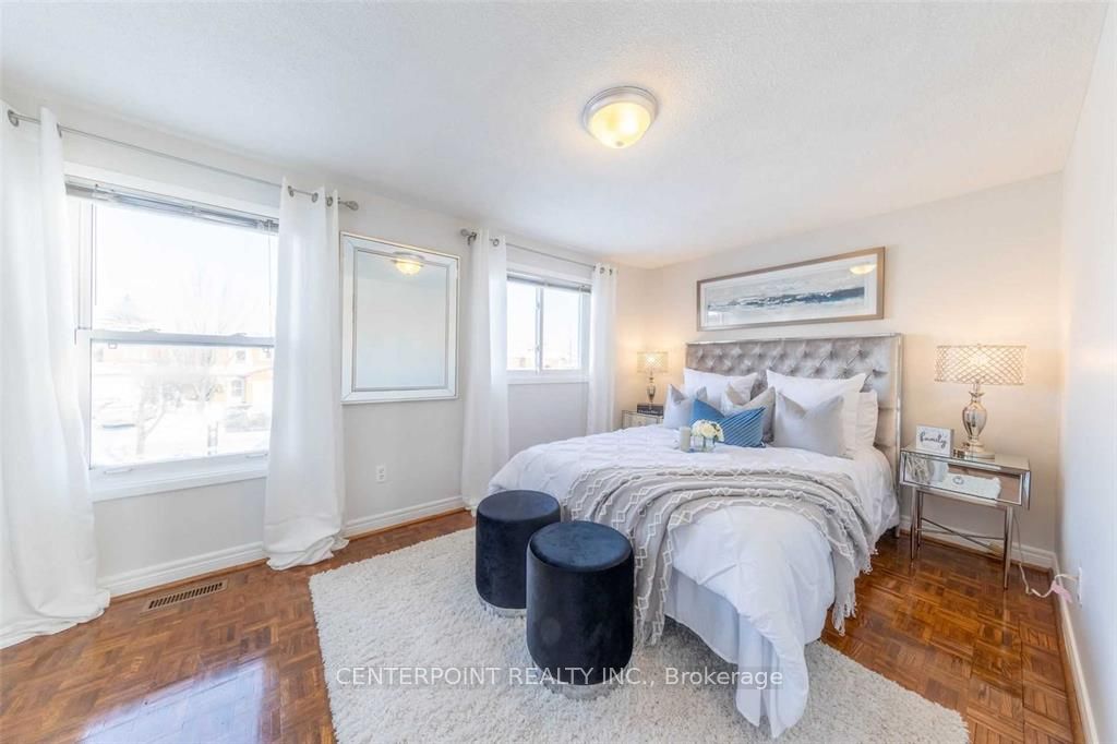 120 Dunbar Crescent Property Photo 6
