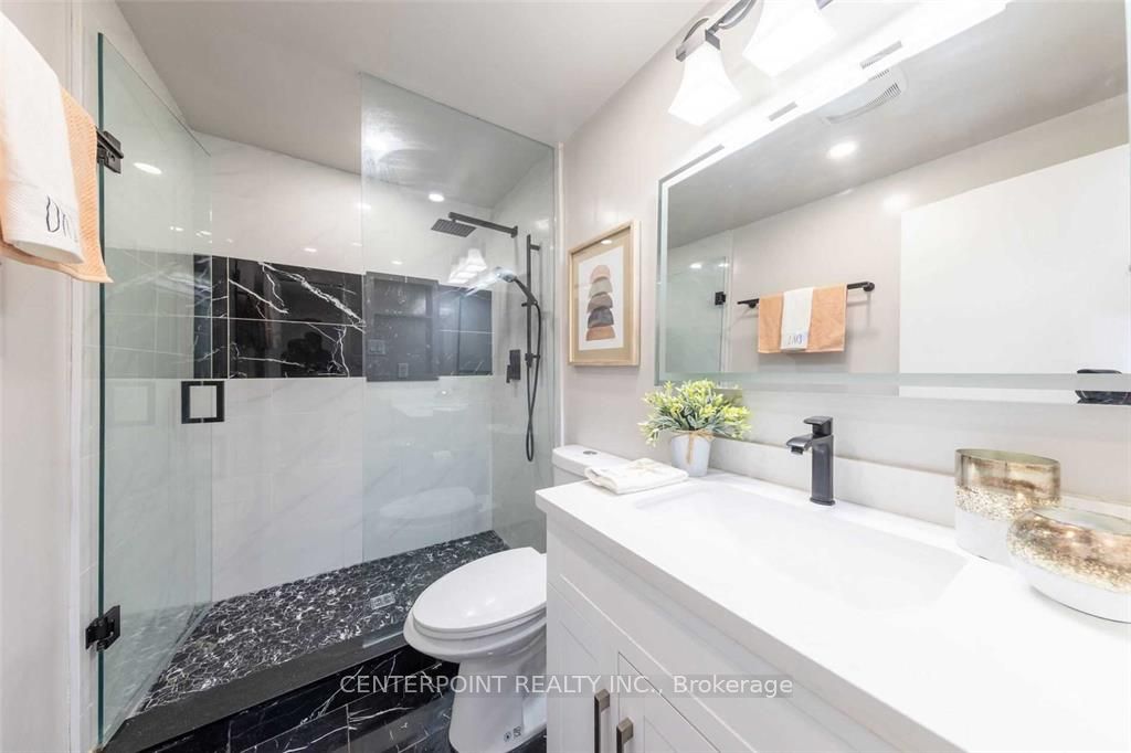 120 Dunbar Crescent Property Photo 8