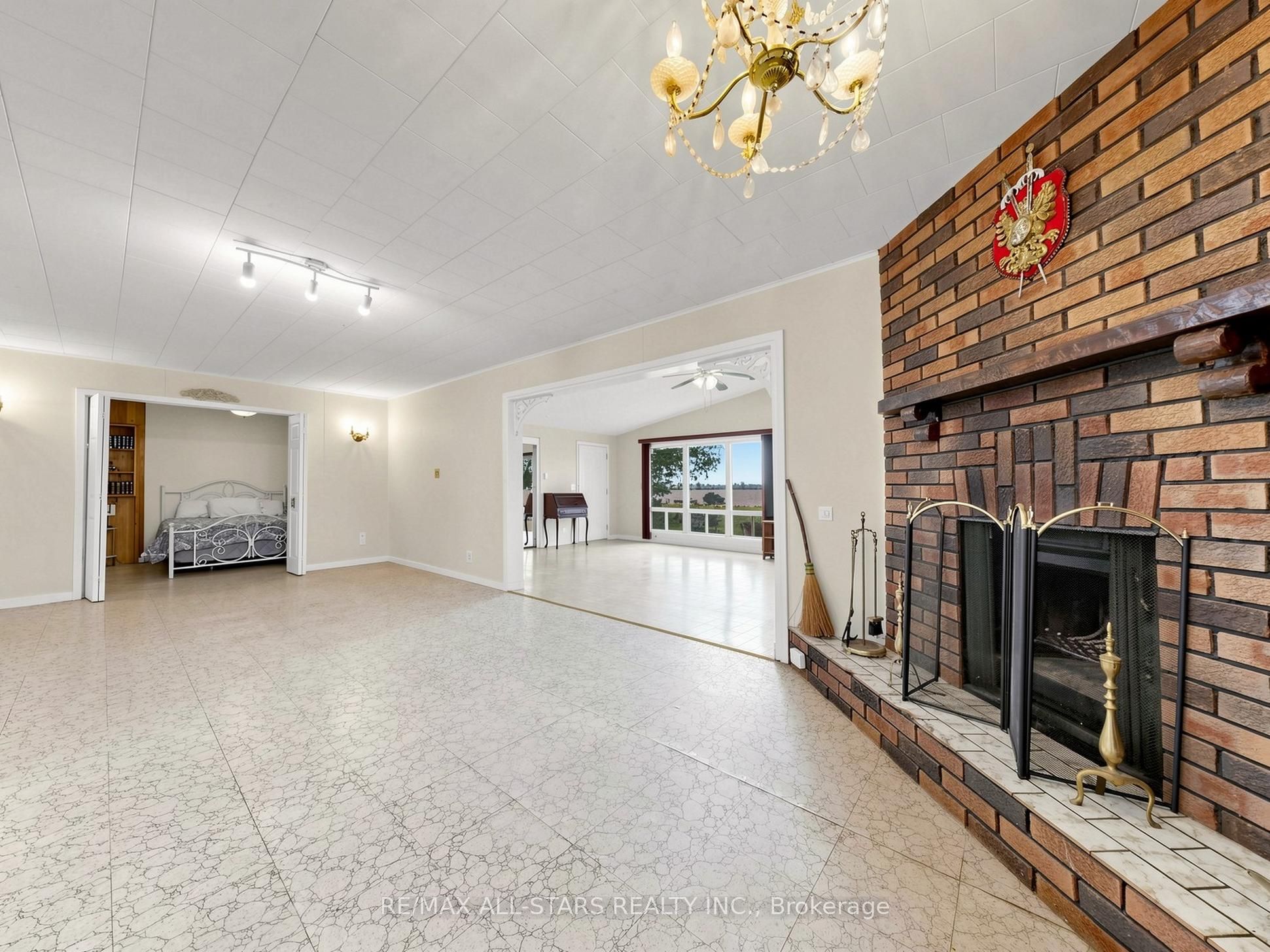 62 Irving Drive Property Photo 9