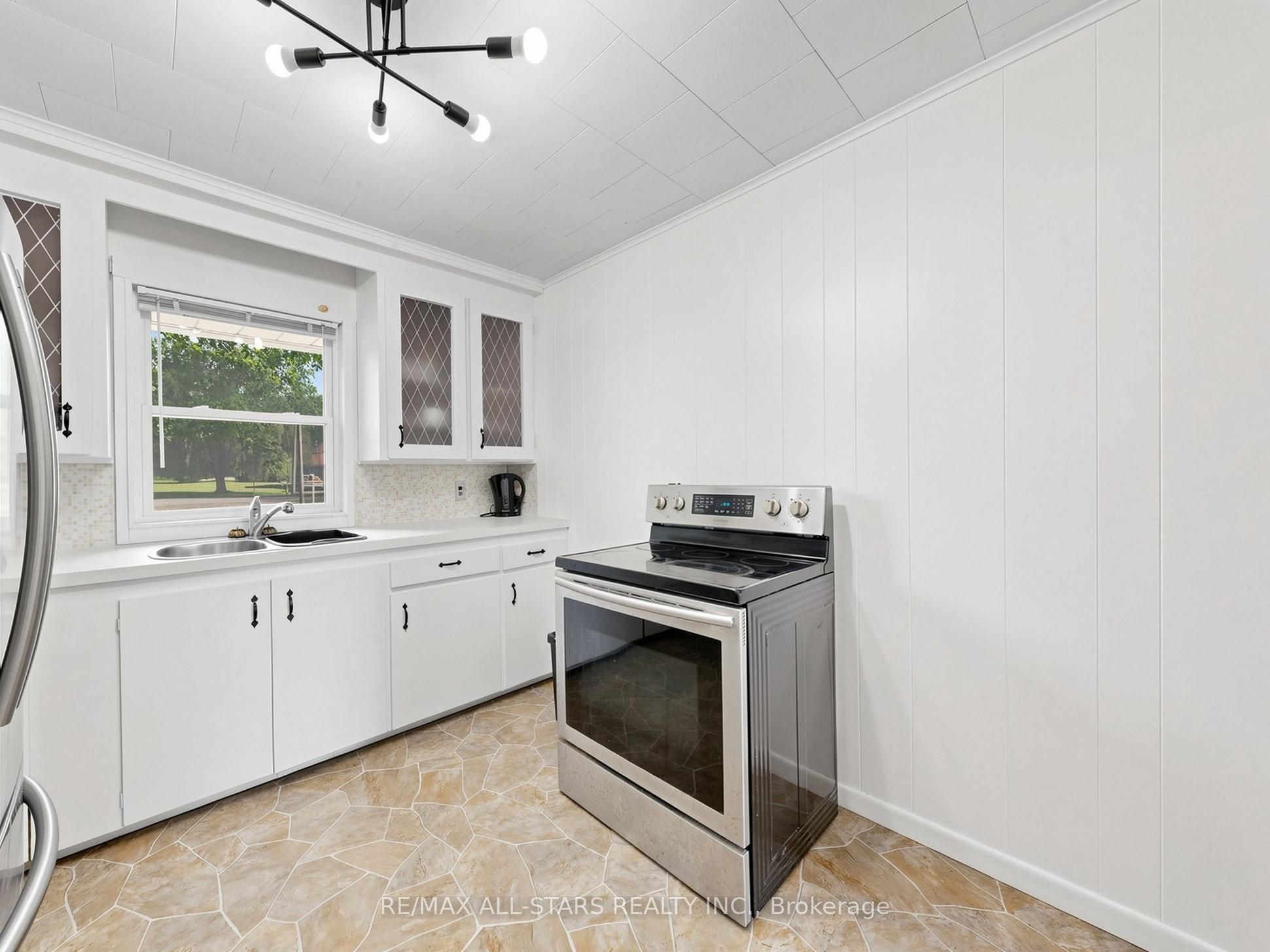 62 Irving Drive Property Photo 14