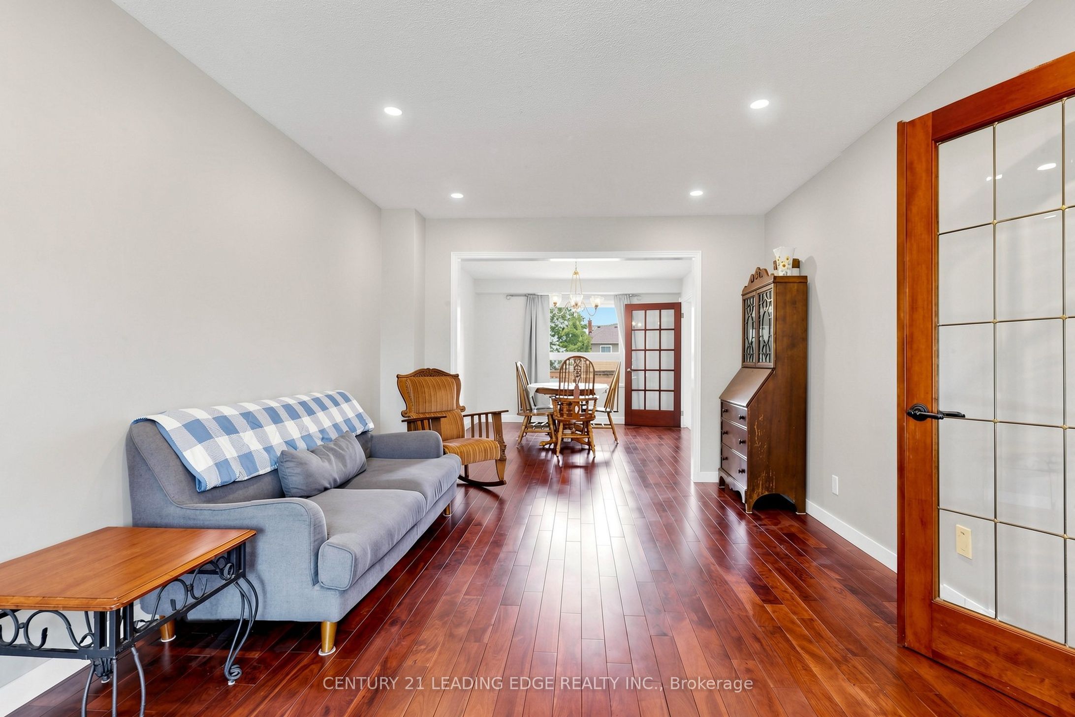 153 Natanya Boulevard Property Photo 8