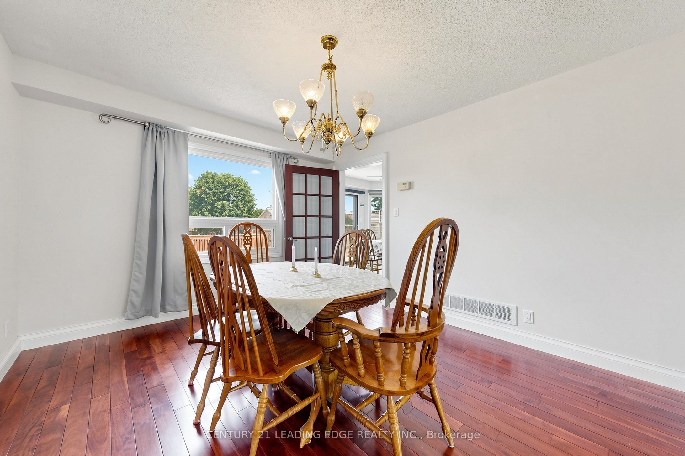153 Natanya Boulevard Property Photo 10