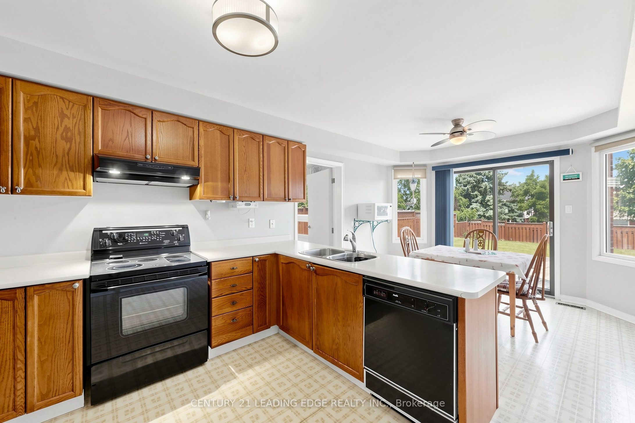 153 Natanya Boulevard Property Photo 14