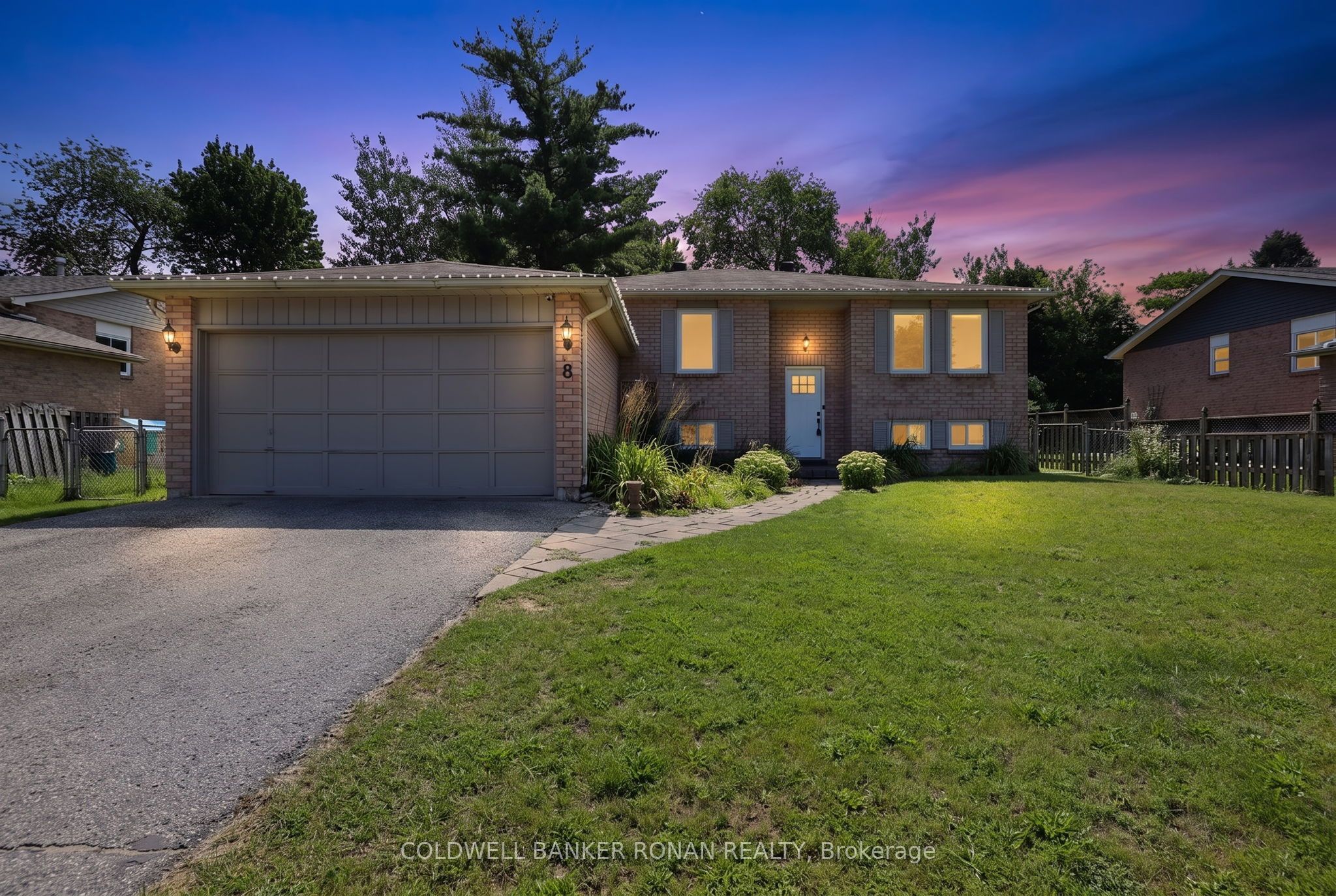 8 McCarthy Crescent