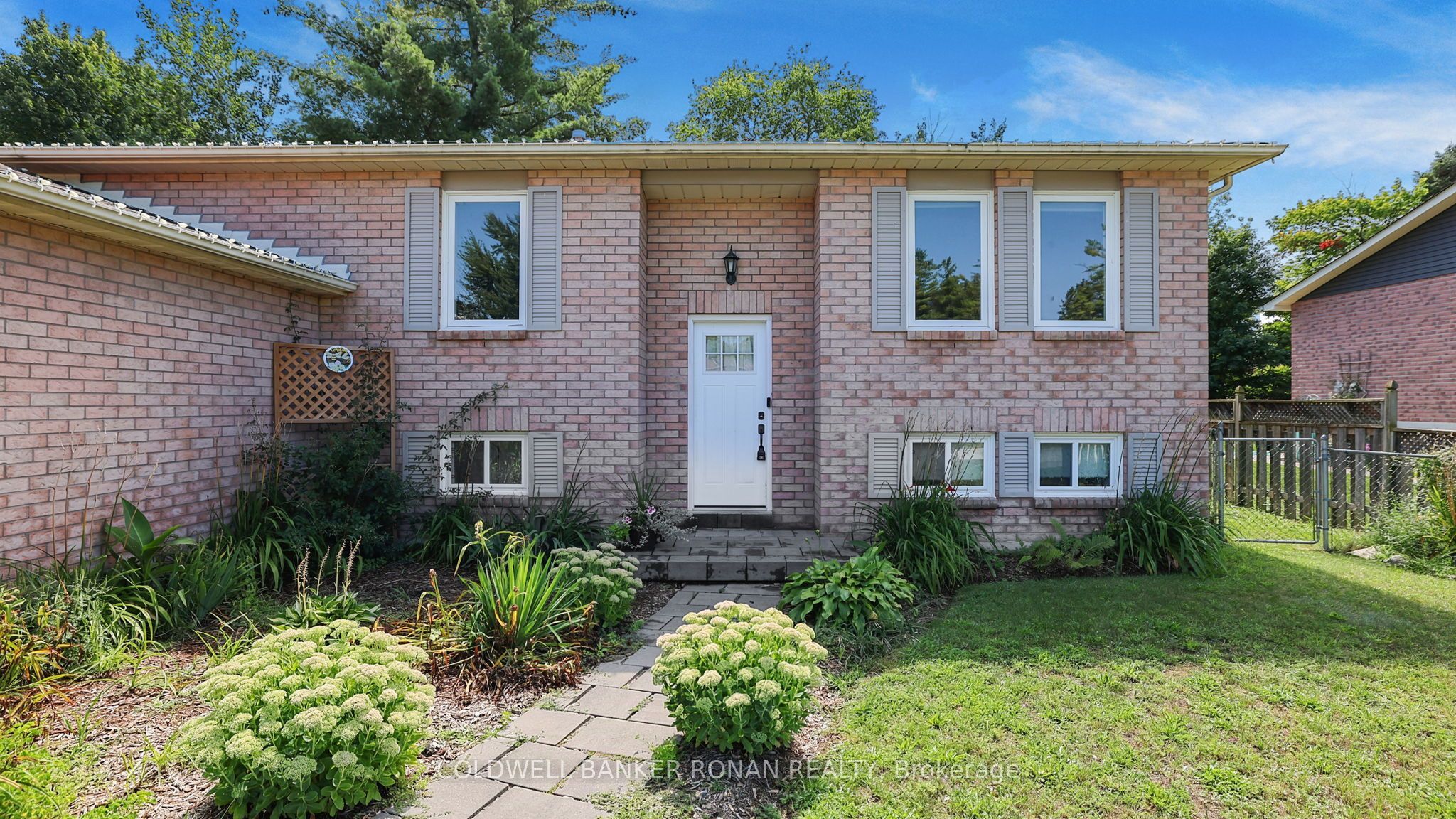 8 Mccarthy Crescent Property Photo 2