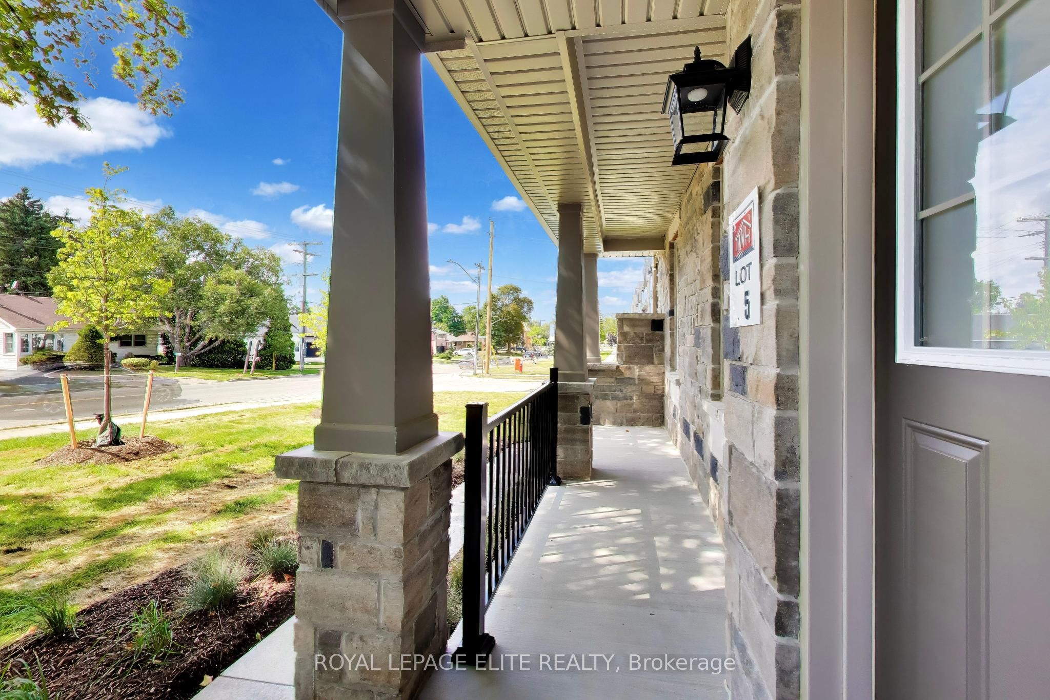 7 Dennison Street S Property Photo 5